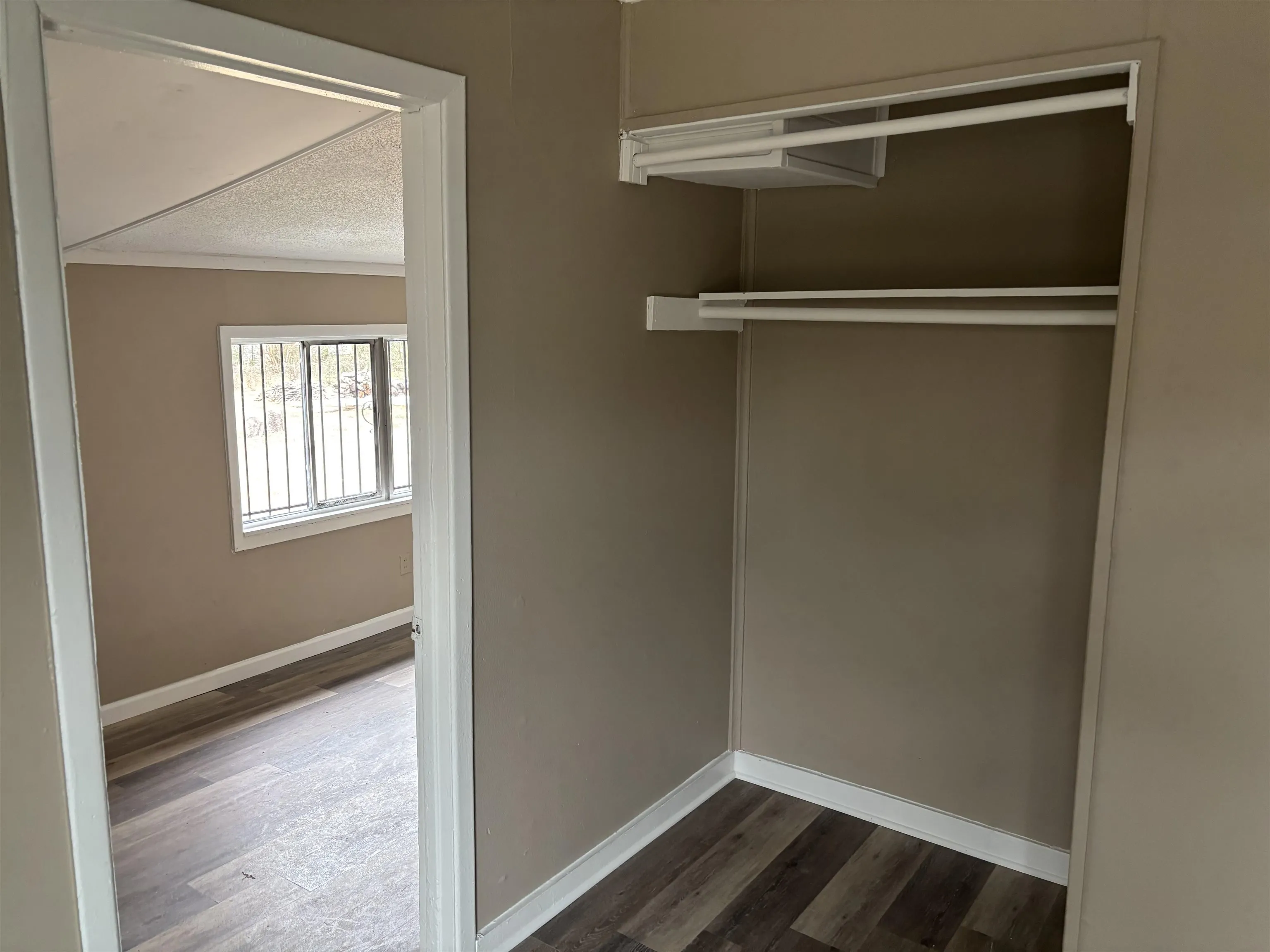 Property at 117  Union - Image 9