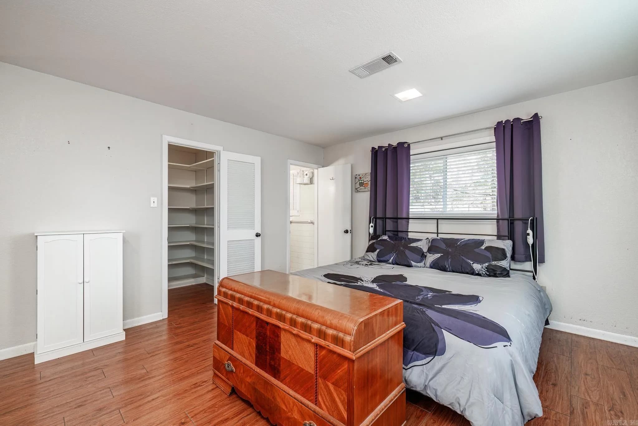 Property at 10-C  Pinewood - Image 21