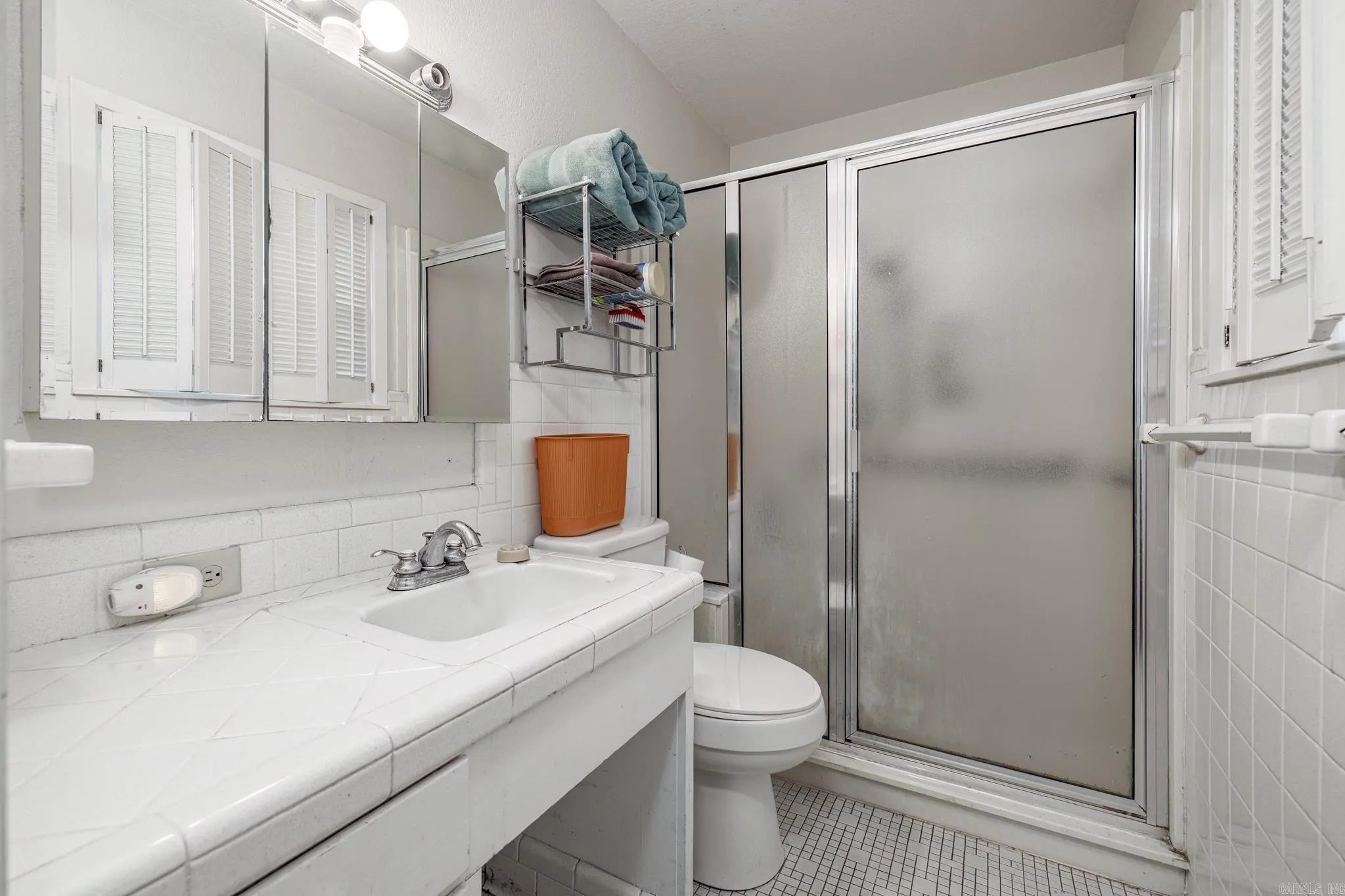 Property at 10-C  Pinewood - Image 23