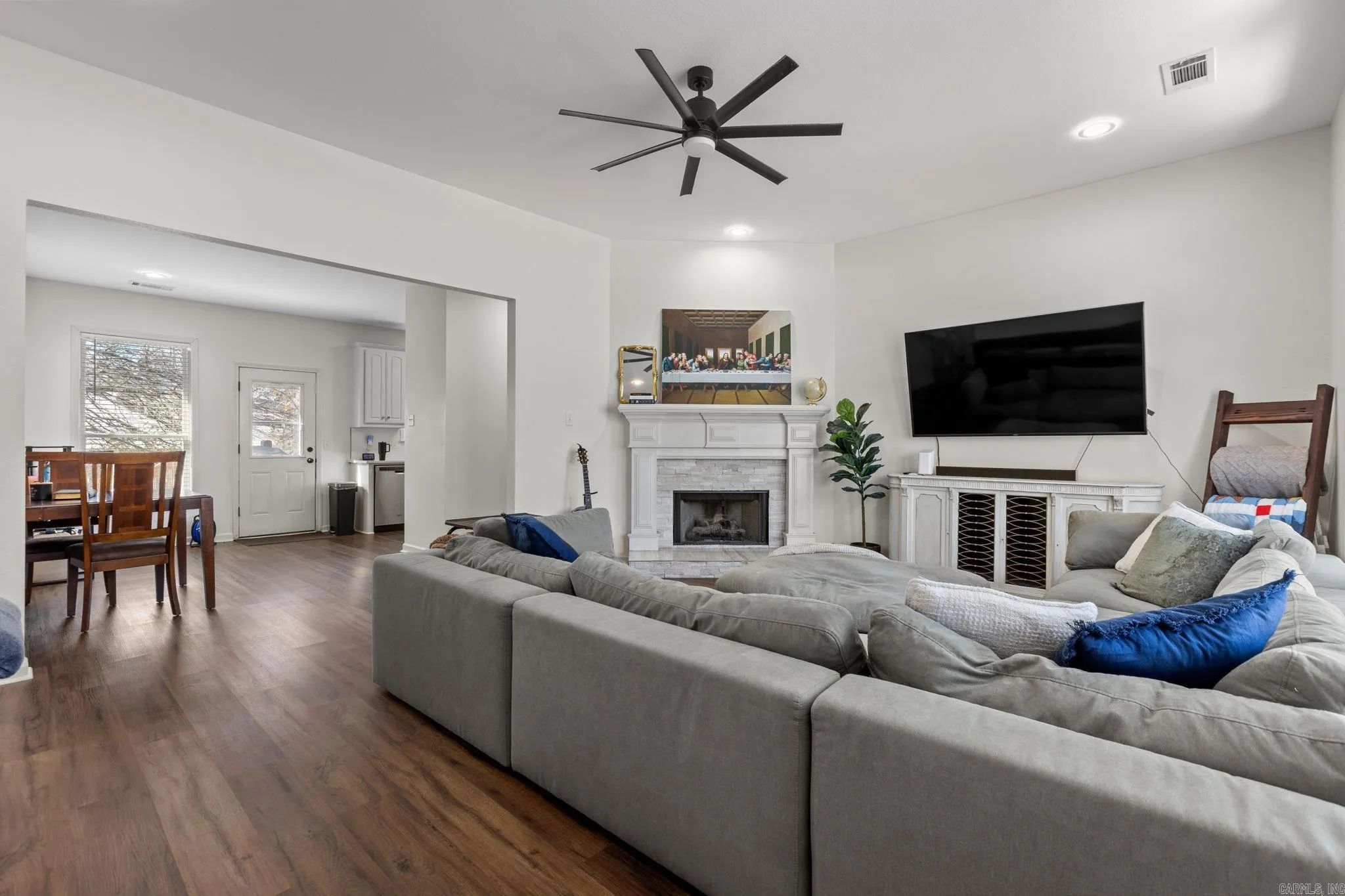 Property at 403  Derek ct - Image 4