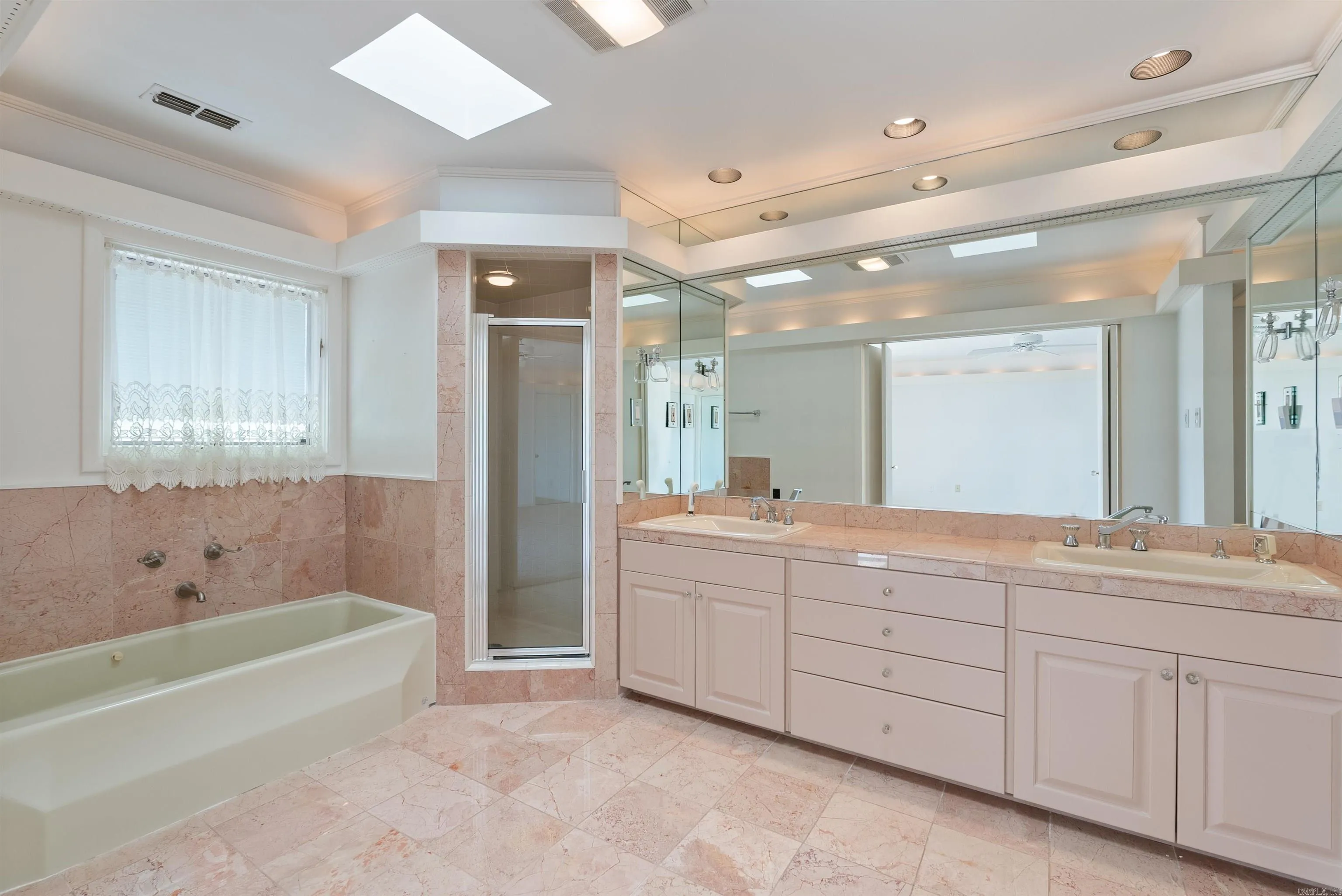 Property at 12015  Fairway - Image 35