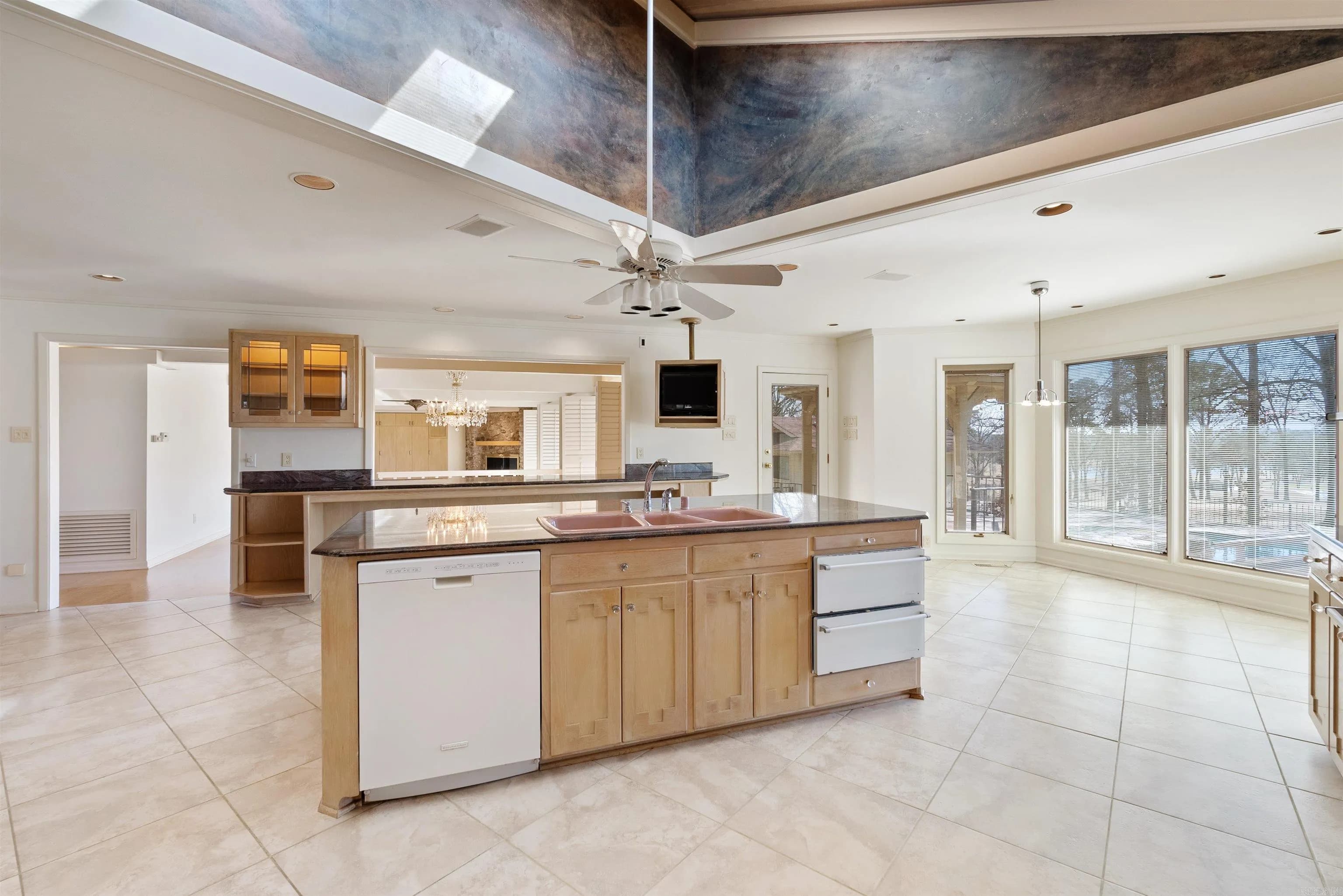 Property at 12015  Fairway - Image 19