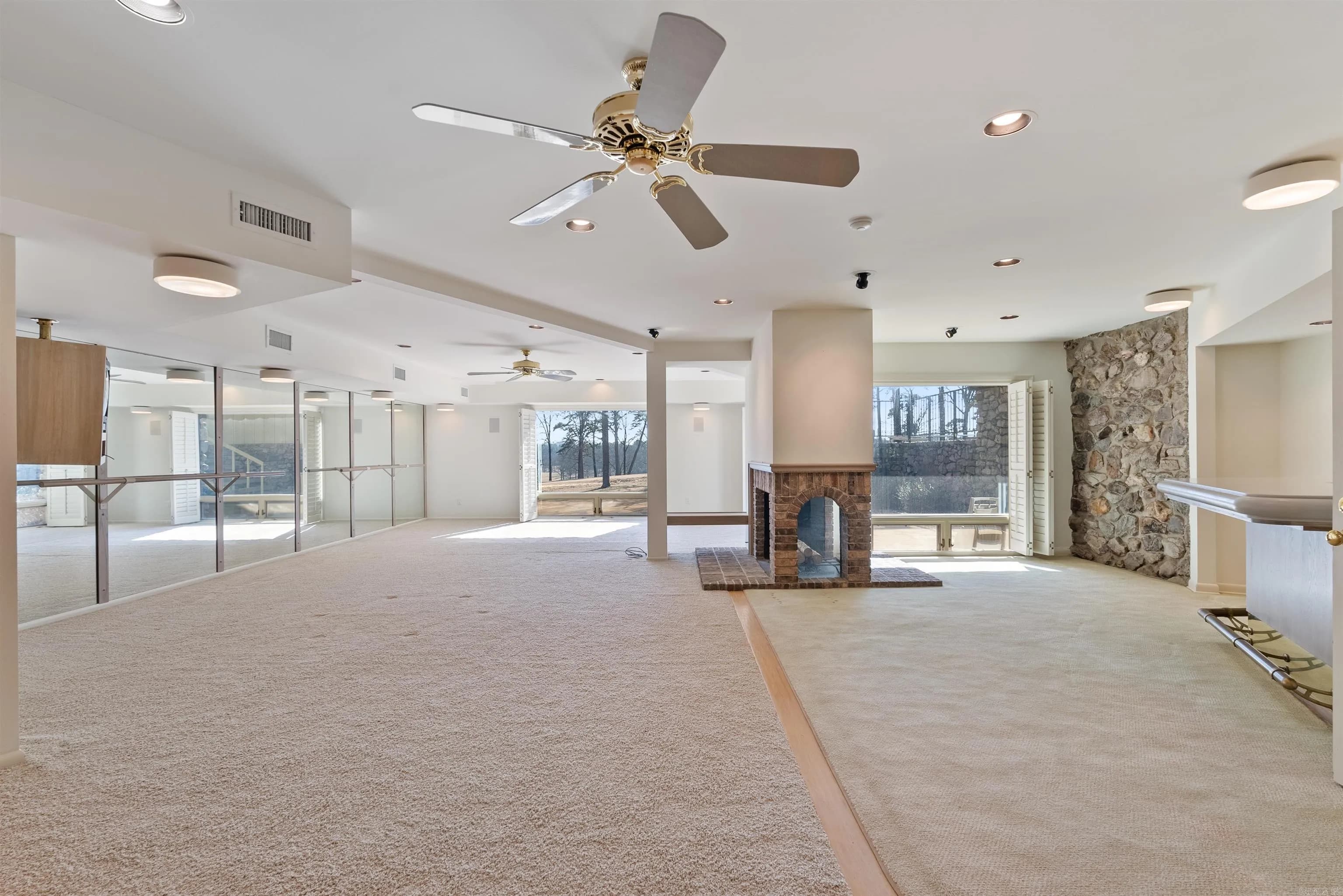 Property at 12015  Fairway - Image 40