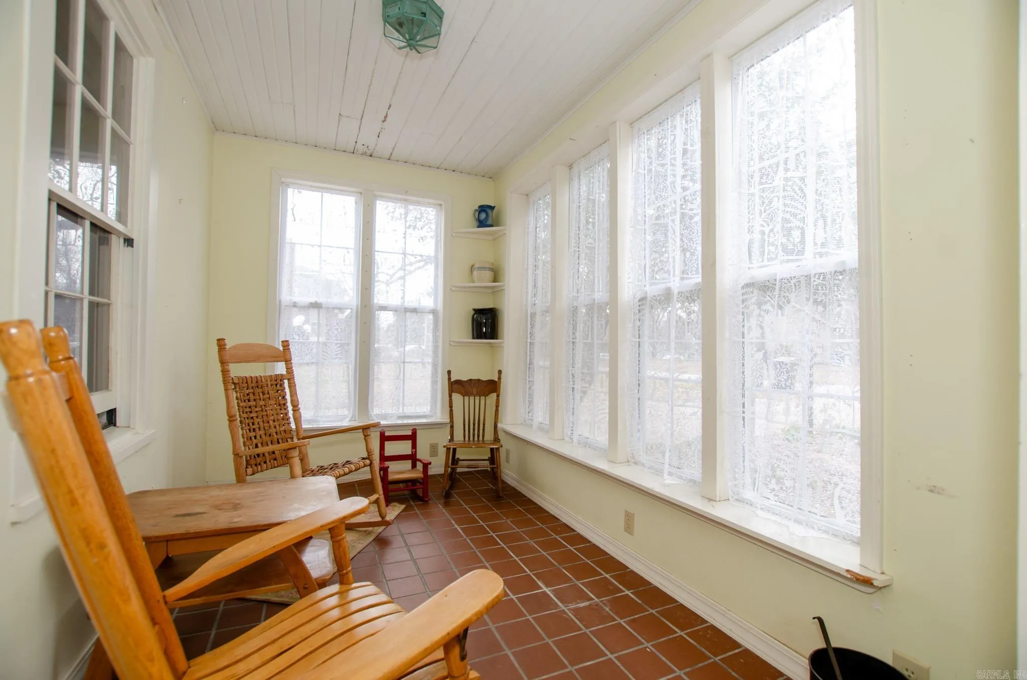 Property at 408 W Cherry - Image 24