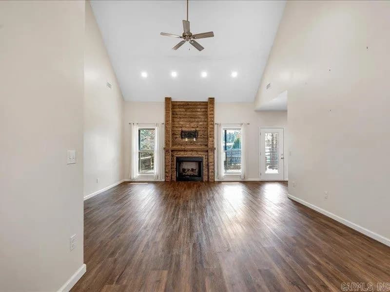 Property at 1900  Austin - Image 6
