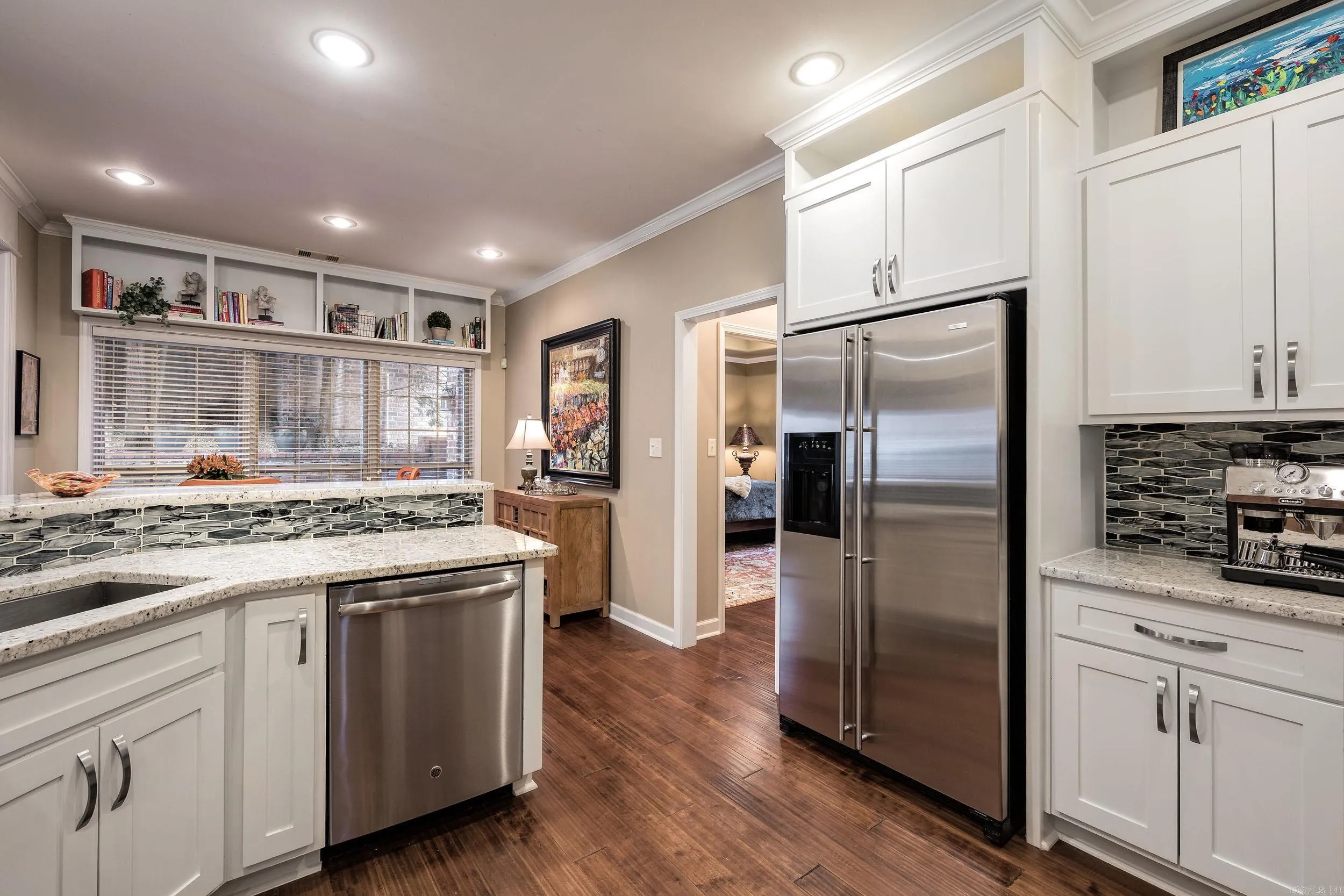 Property at 2112  Windsor court - Image 16