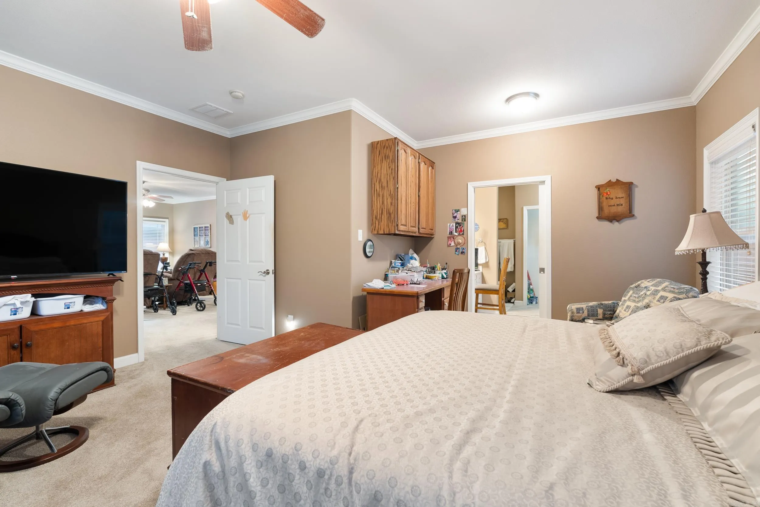Property at 2602  Laurel - Image 32