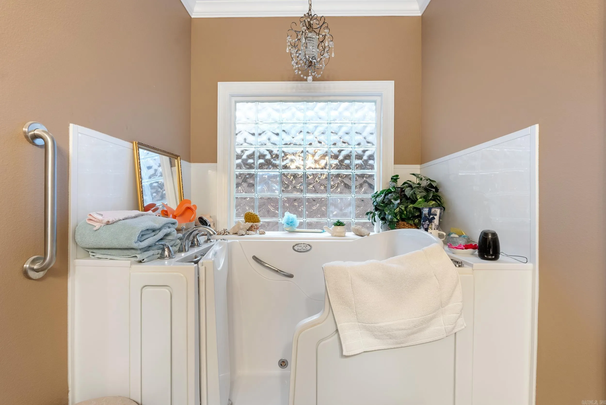Property at 2602  Laurel - Image 34