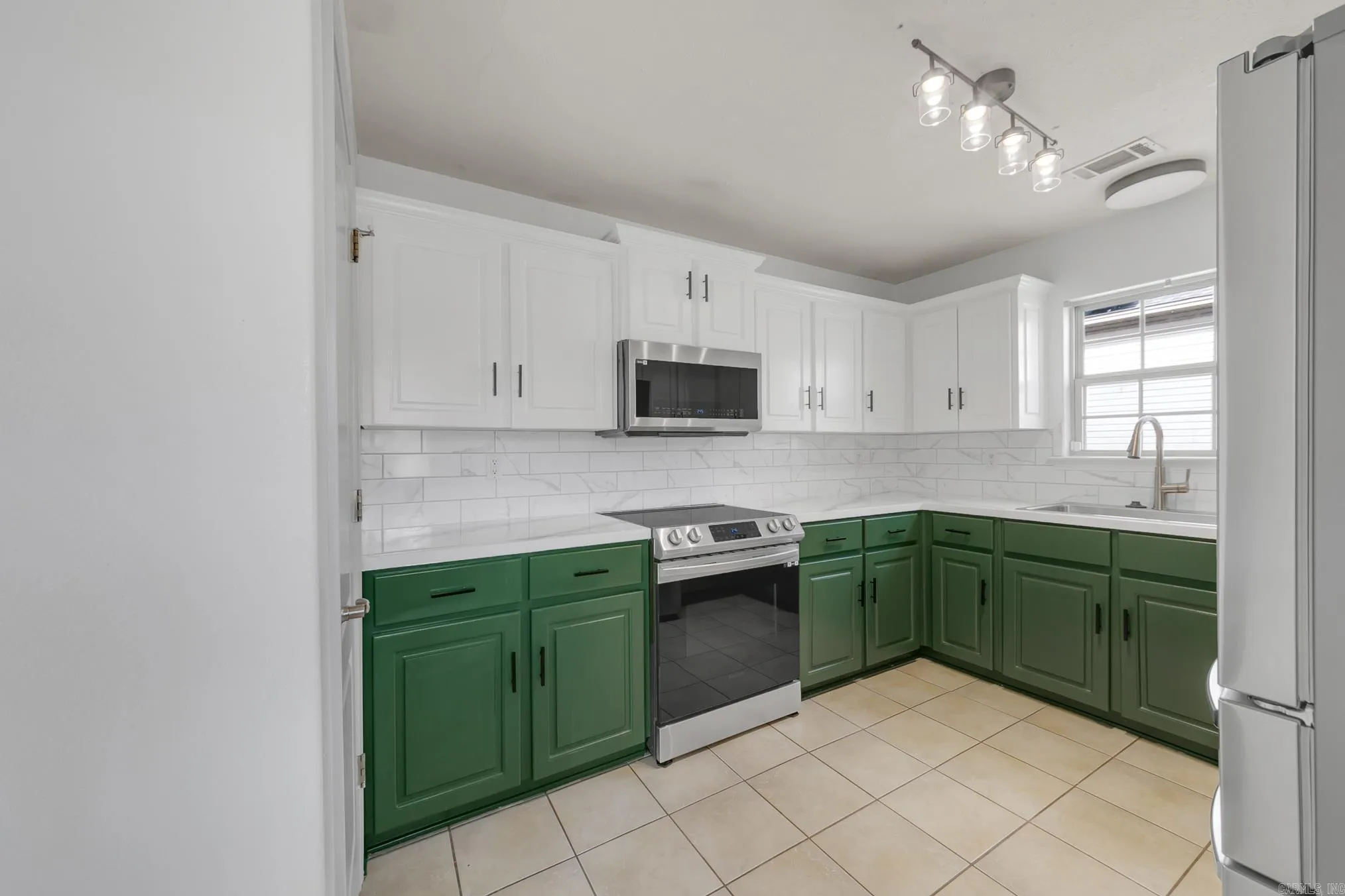 Property at 92  Cinnamon - Image 9