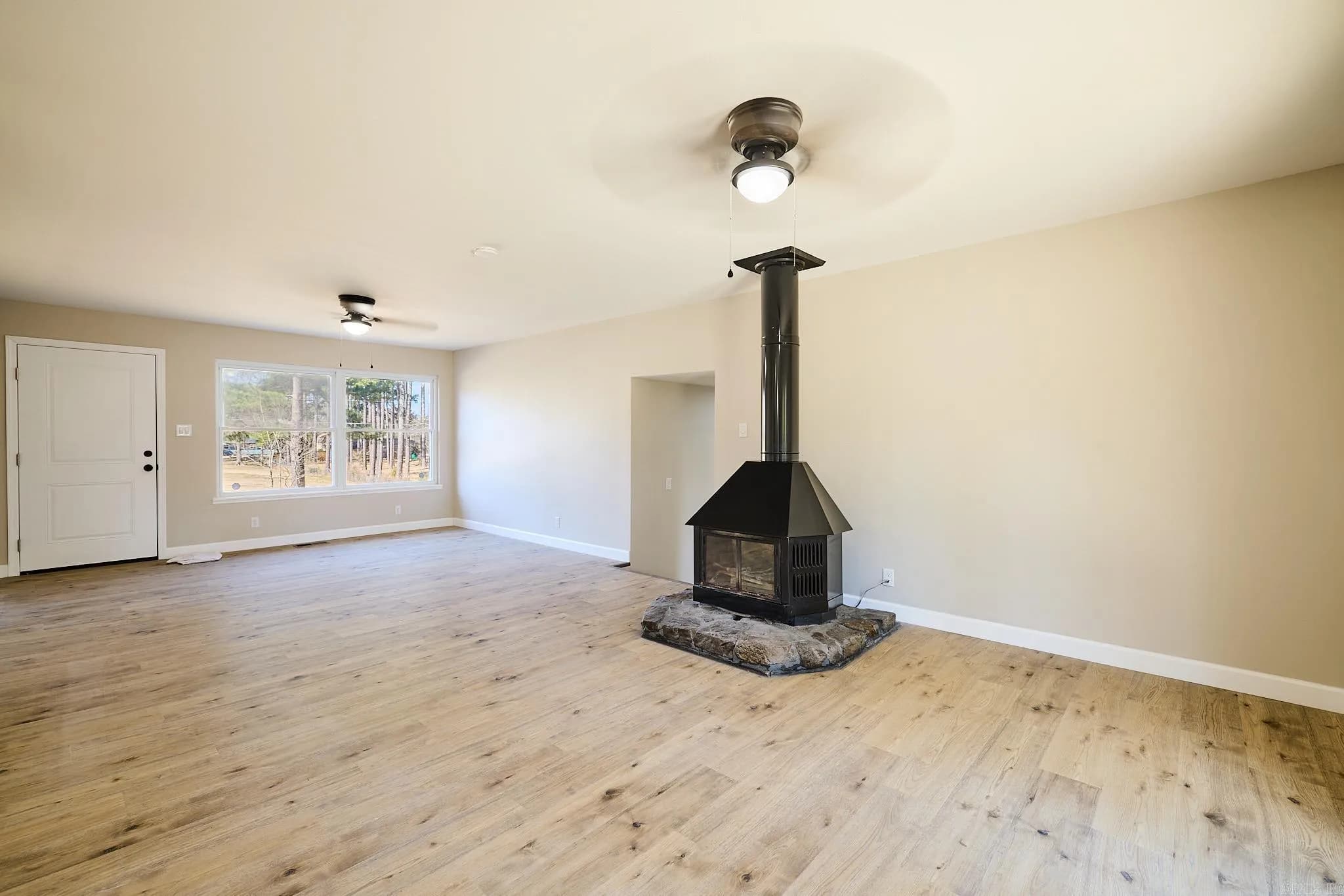 Property at 118  Gaff - Image 8