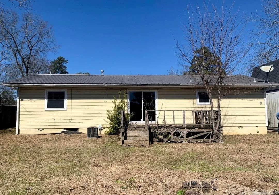 Property at 860  Ash - Image 8