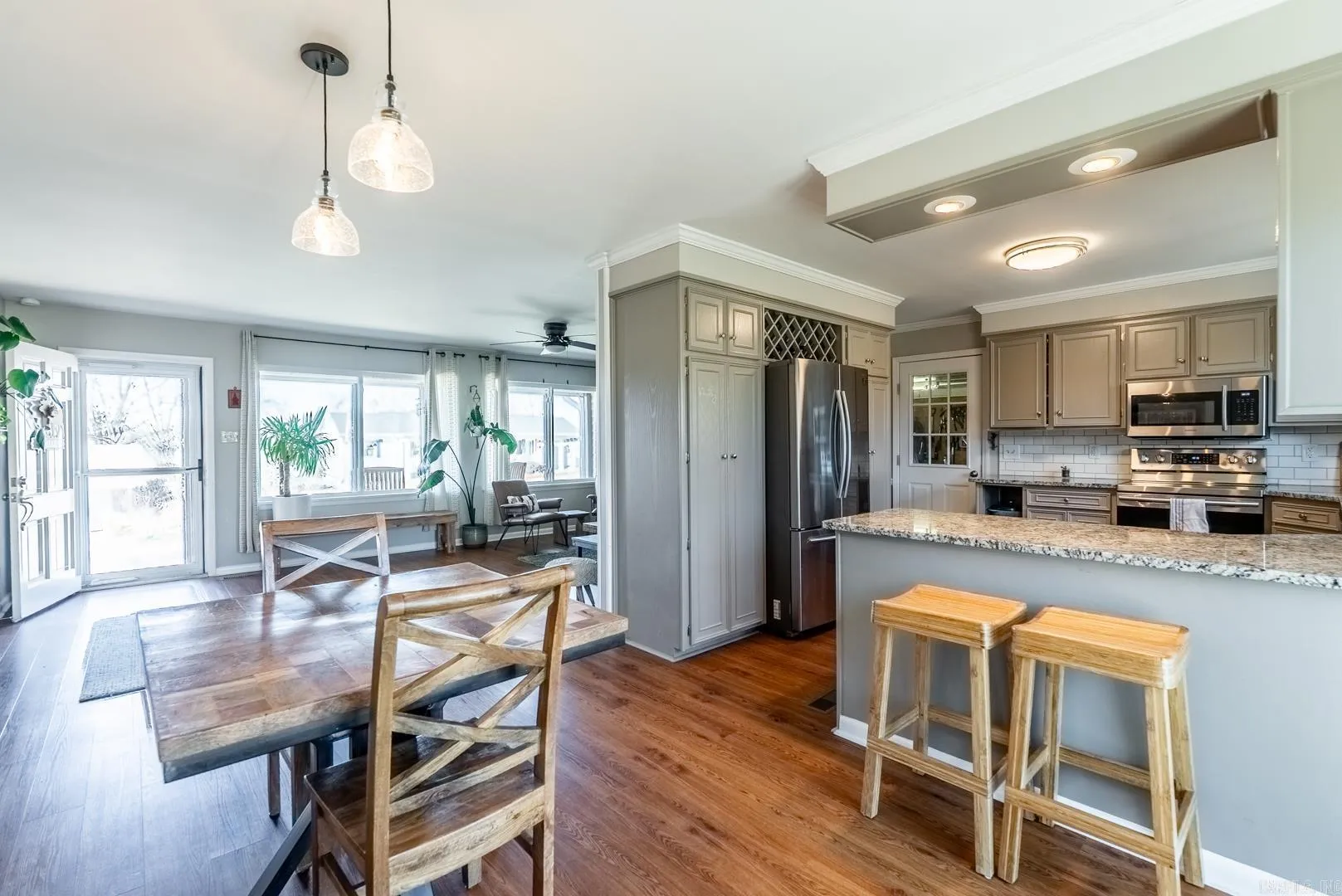 Property at 3612  Pope - Image 10