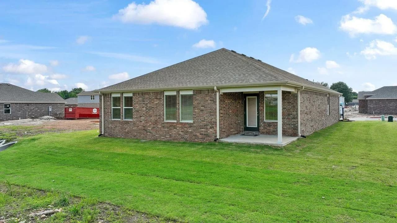Property at 110 E Fredonia - Image 15