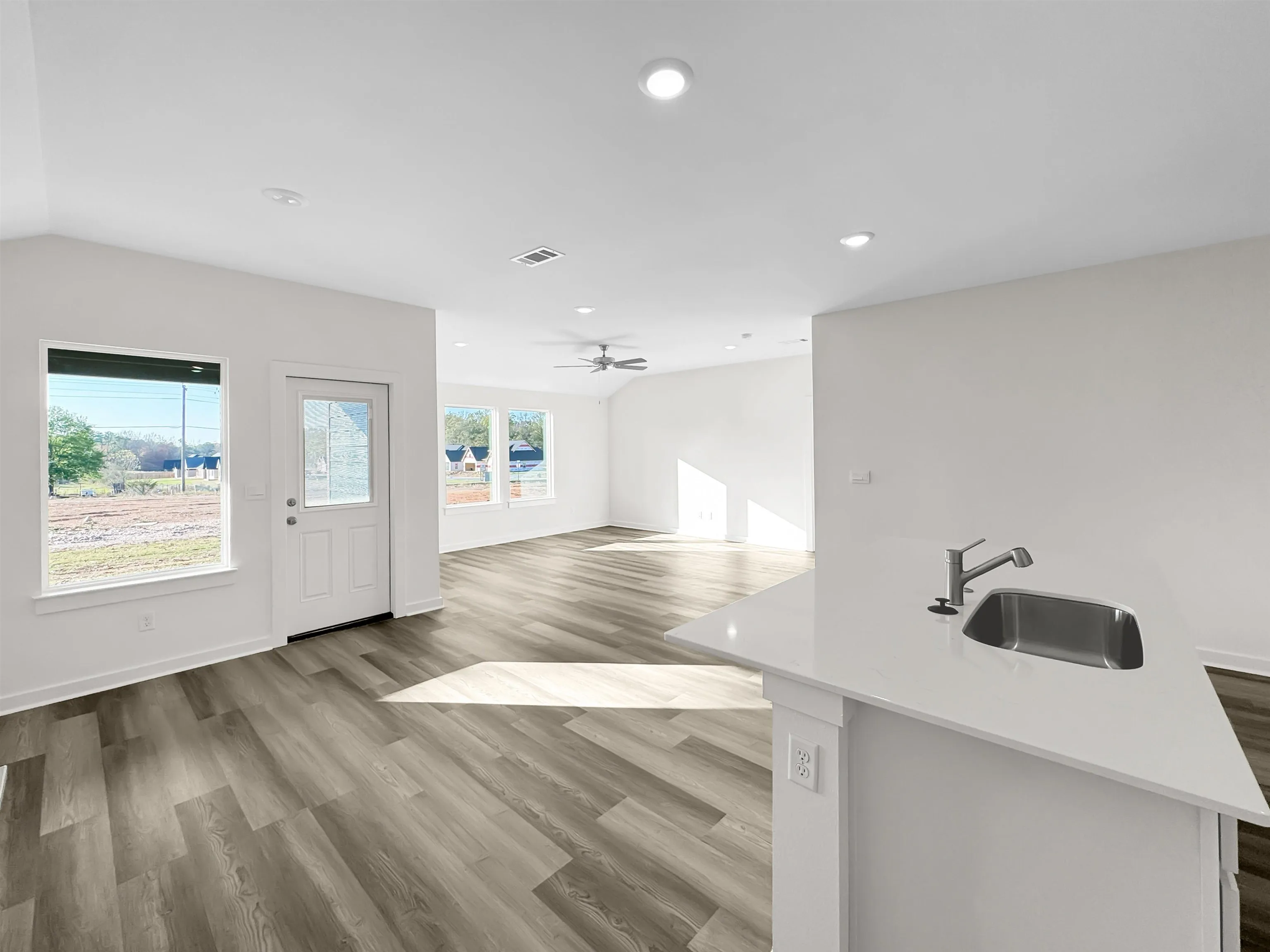 Property at 110 E Fredonia - Image 9