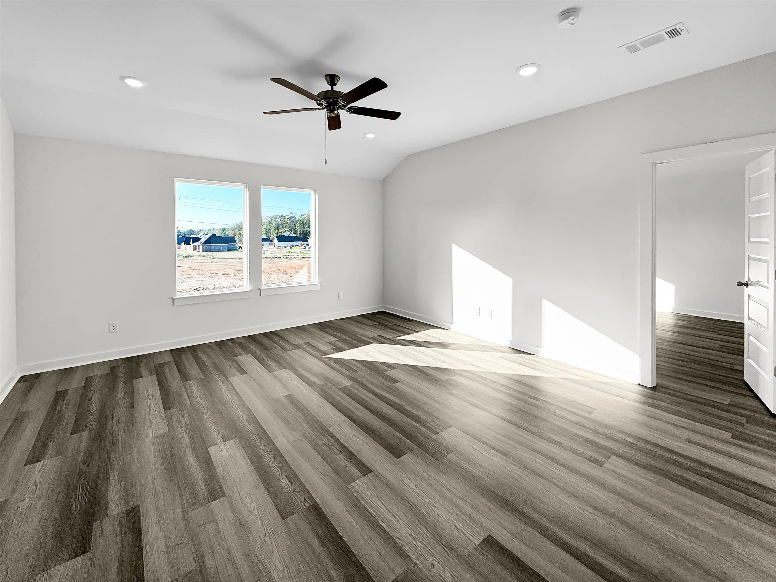 Property at 110 E Fredonia - Image 13