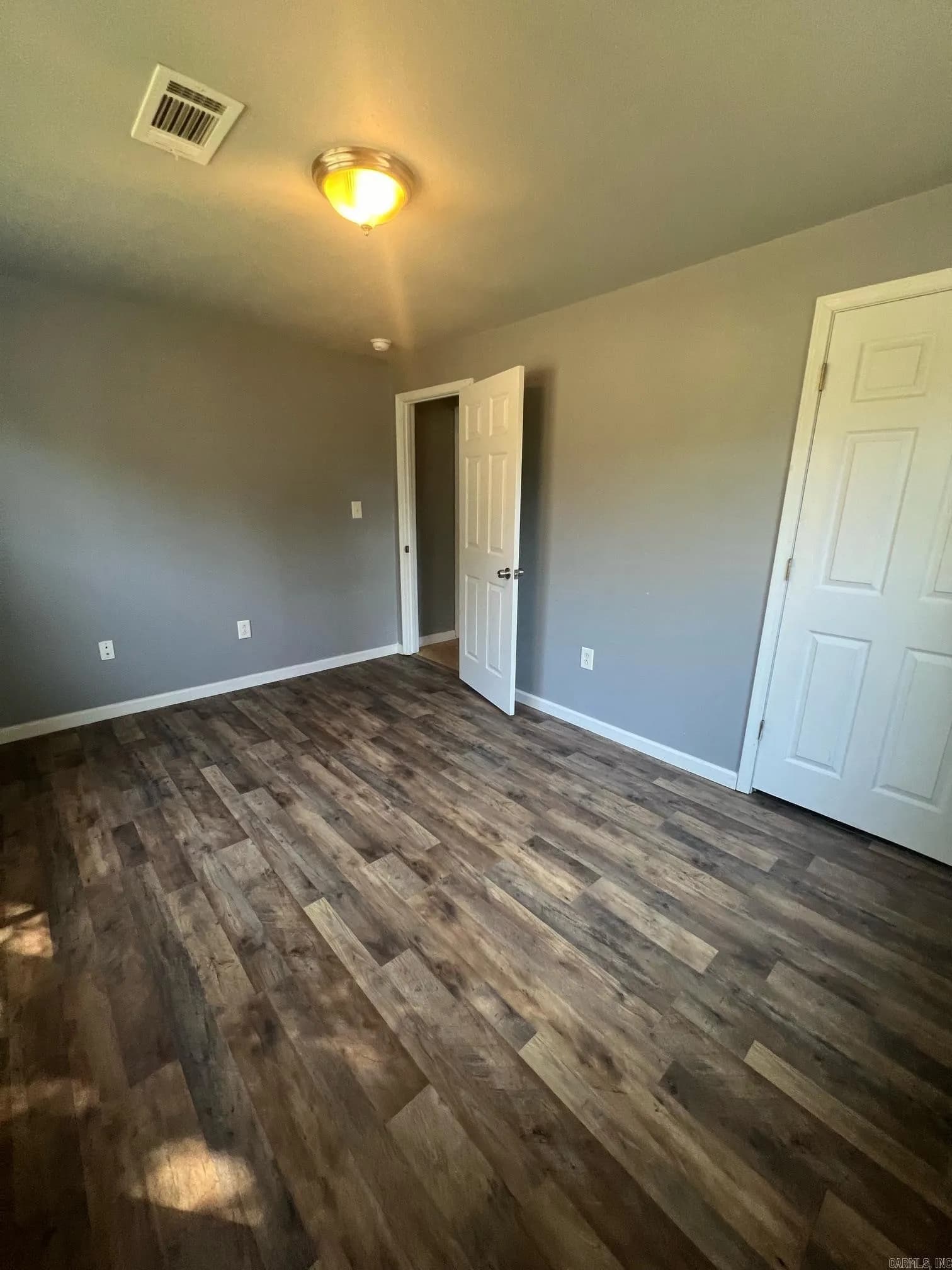 Property at 191  Roosevelt rd - Image 11