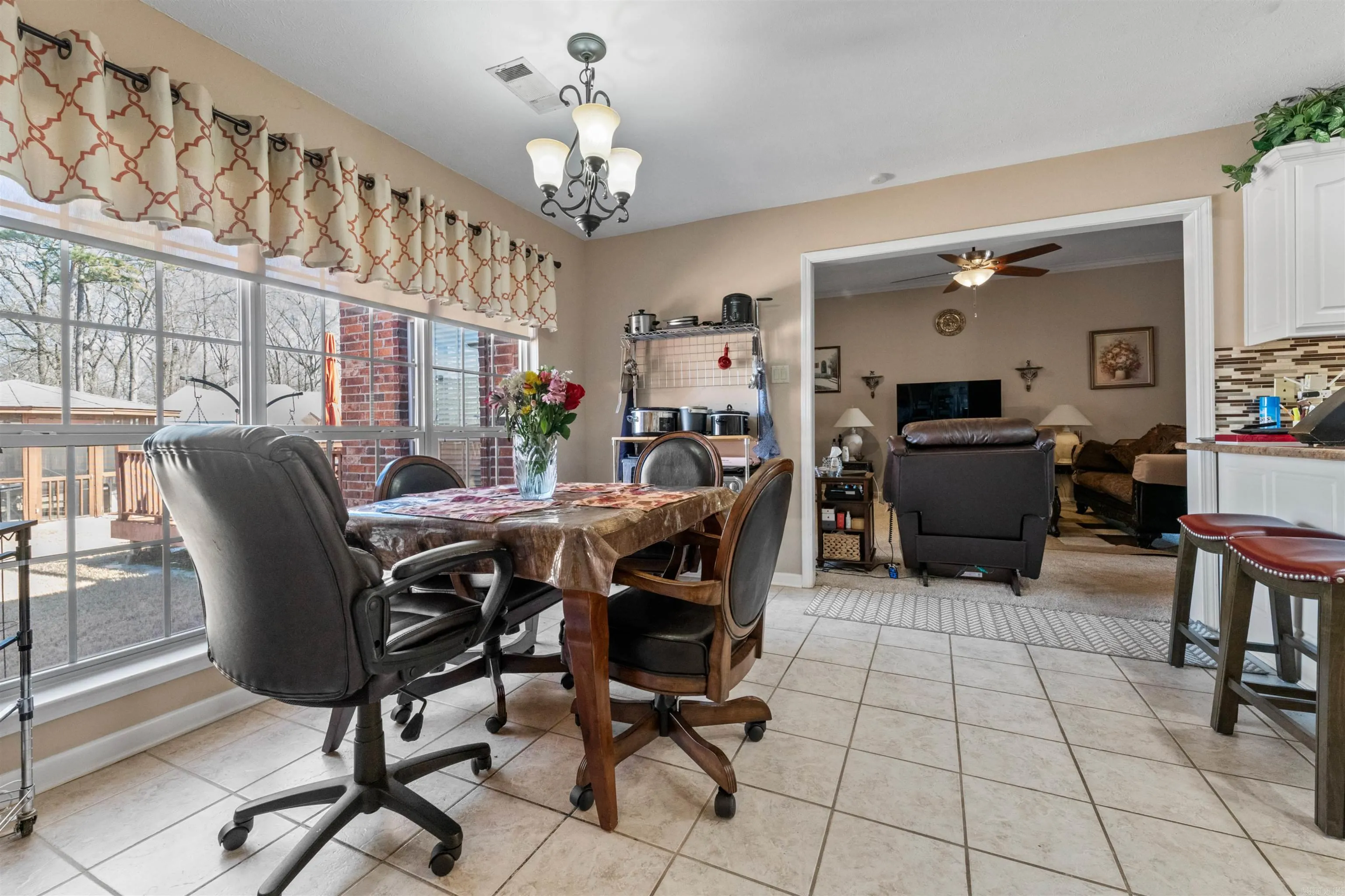Property at 999  Salem - Image 9