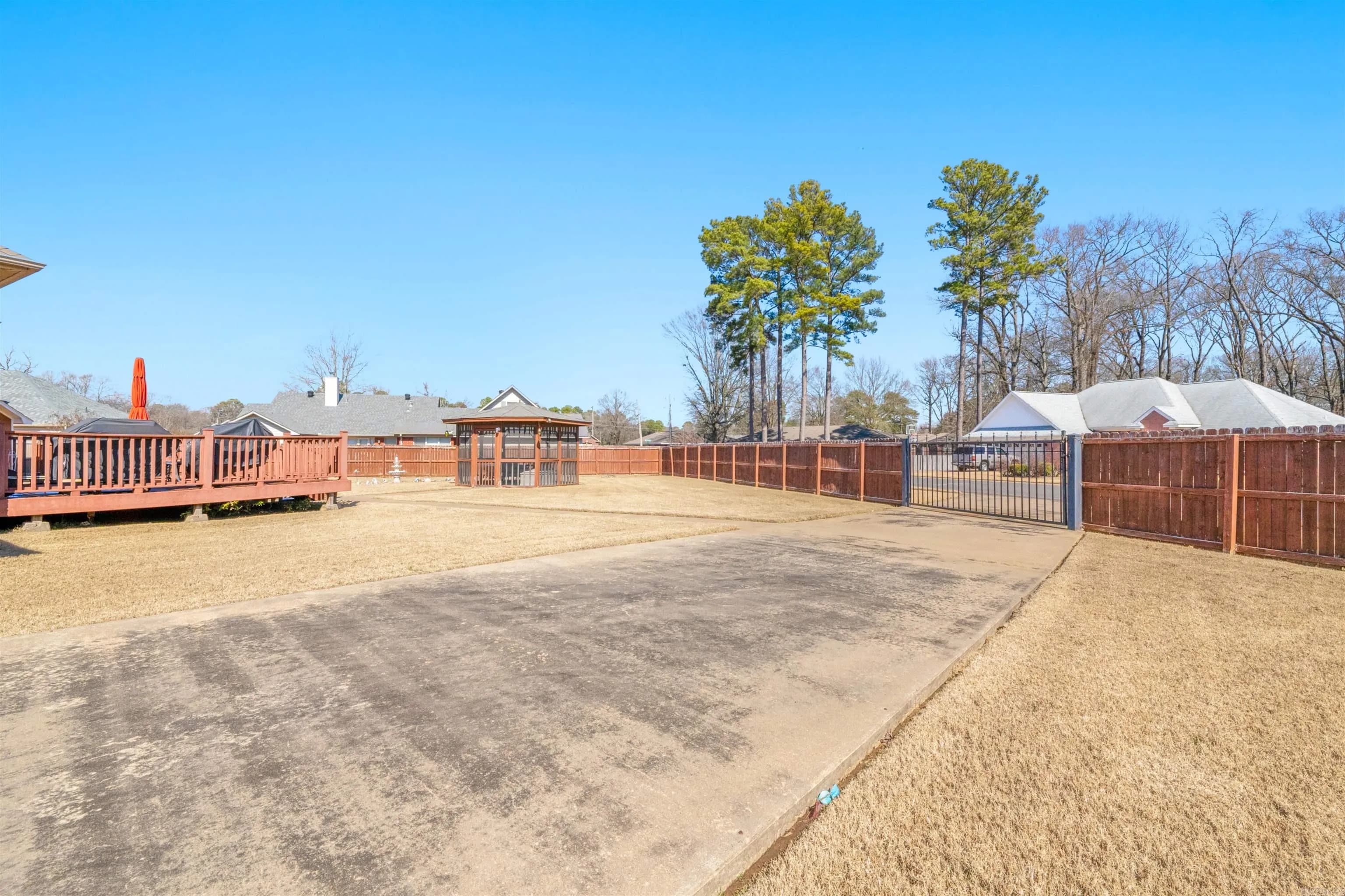 Property at 999  Salem - Image 32