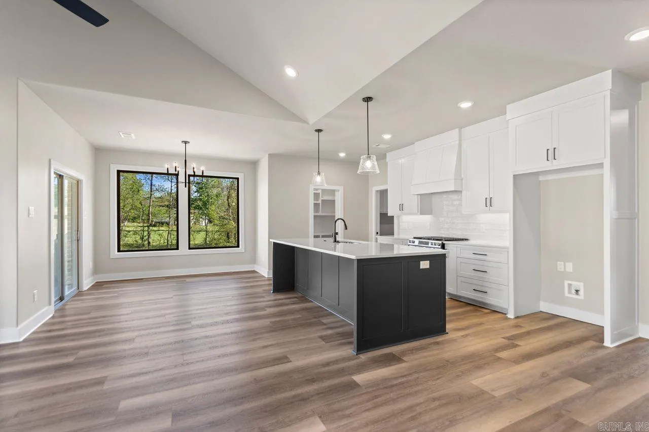 Property at 5009  Skilling - Image 7