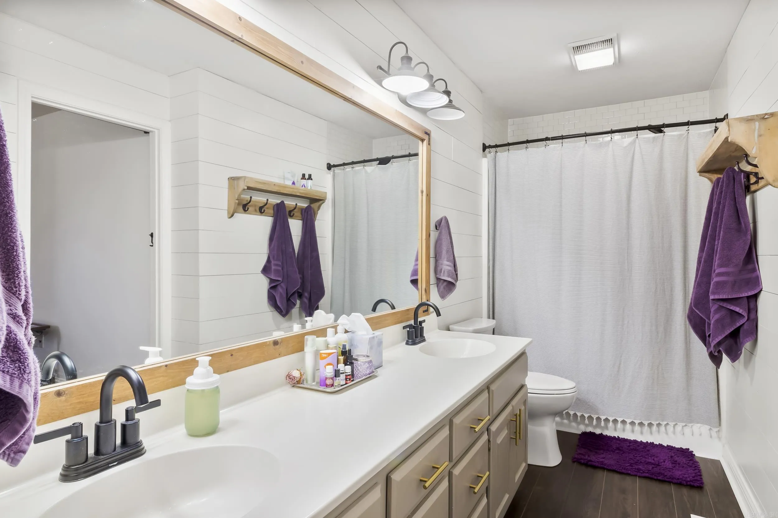 Property at 138  Fieldcrest - Image 15