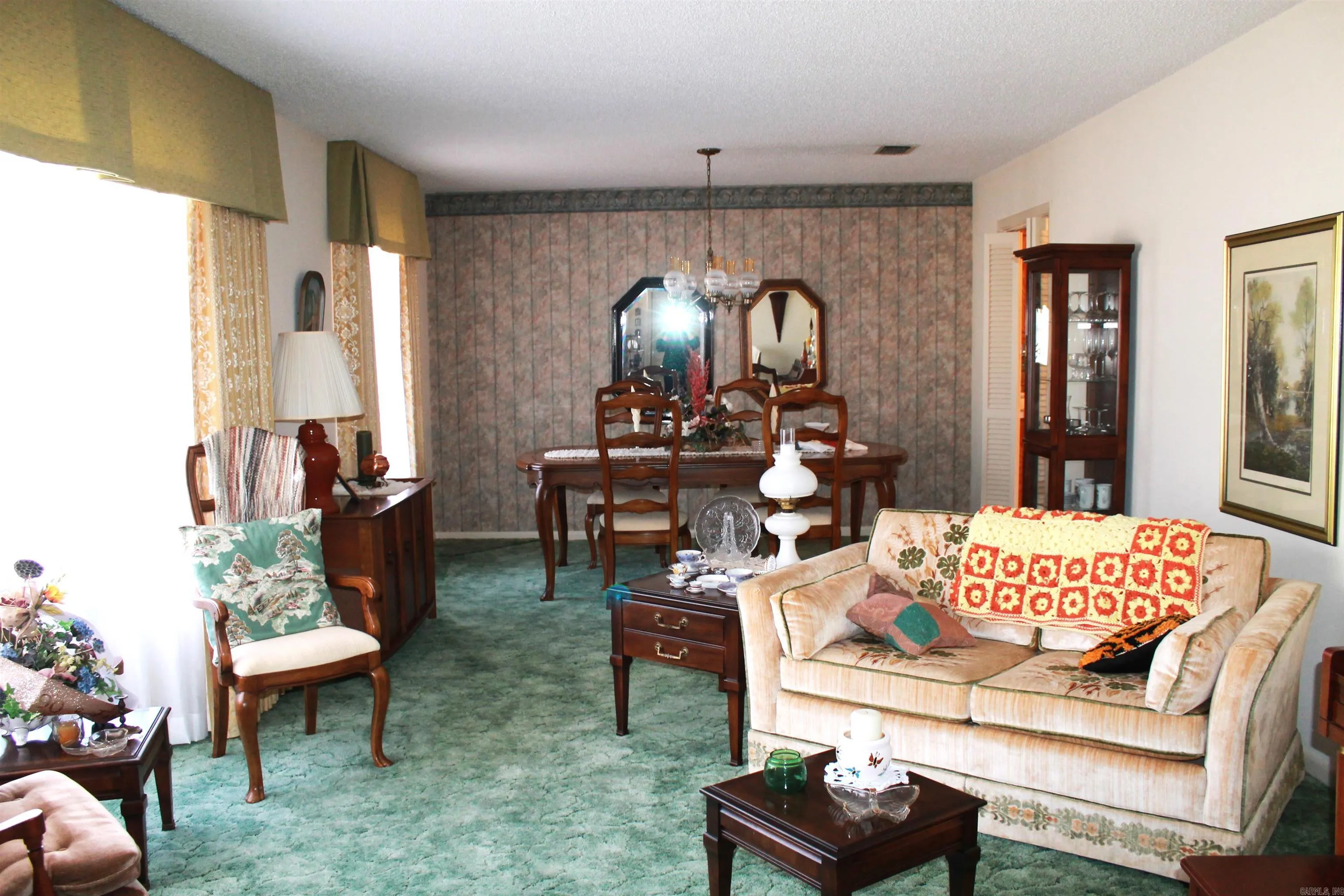 Property at 2315 W Elm street - Image 2