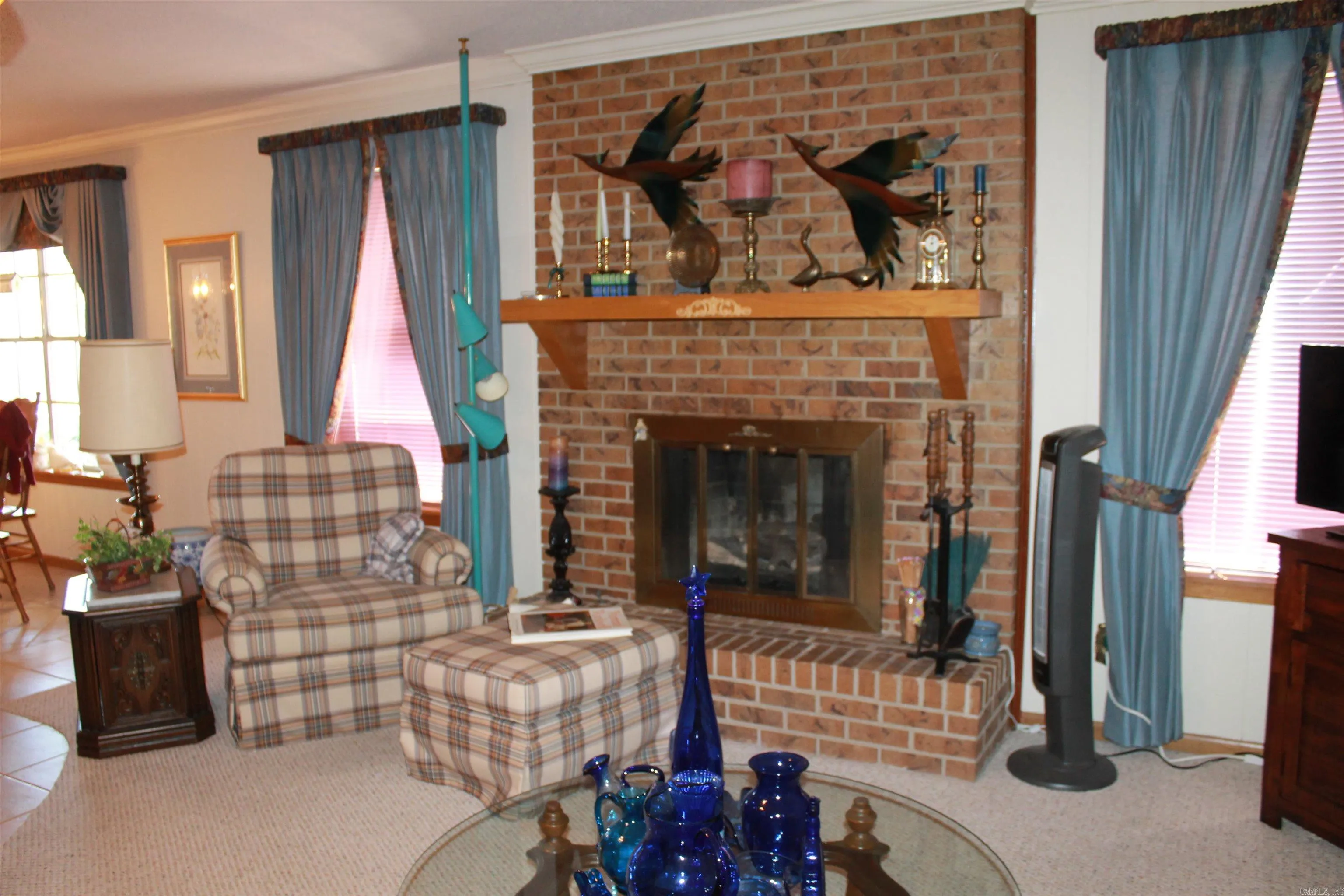 Property at 2315 W Elm street - Image 9