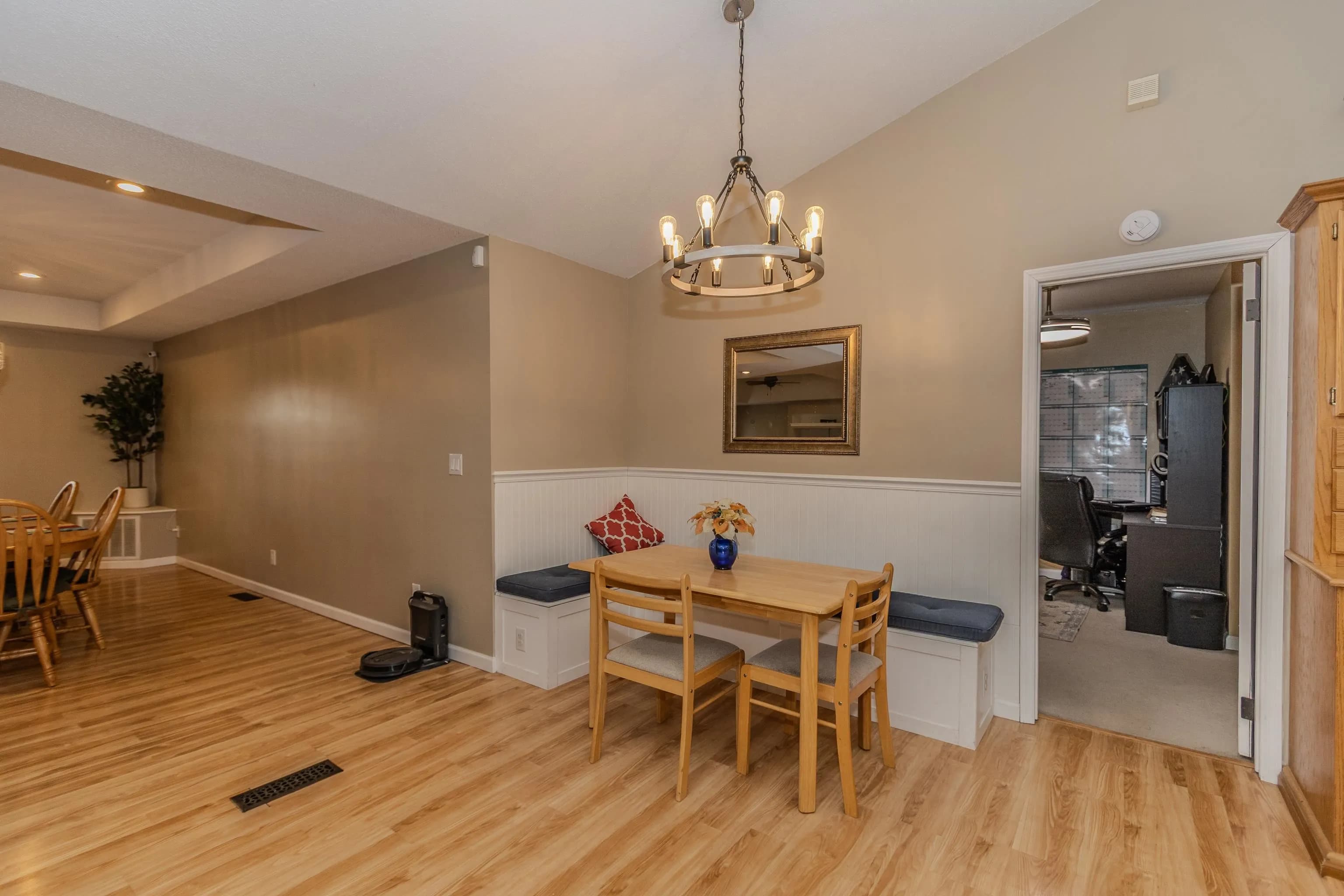 Property at 725 Greene  523 - Image 12