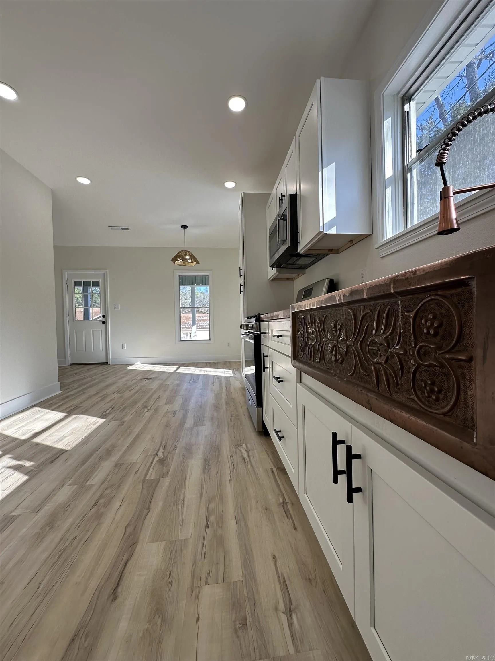 Property at 1121  Stuckey - Image 11