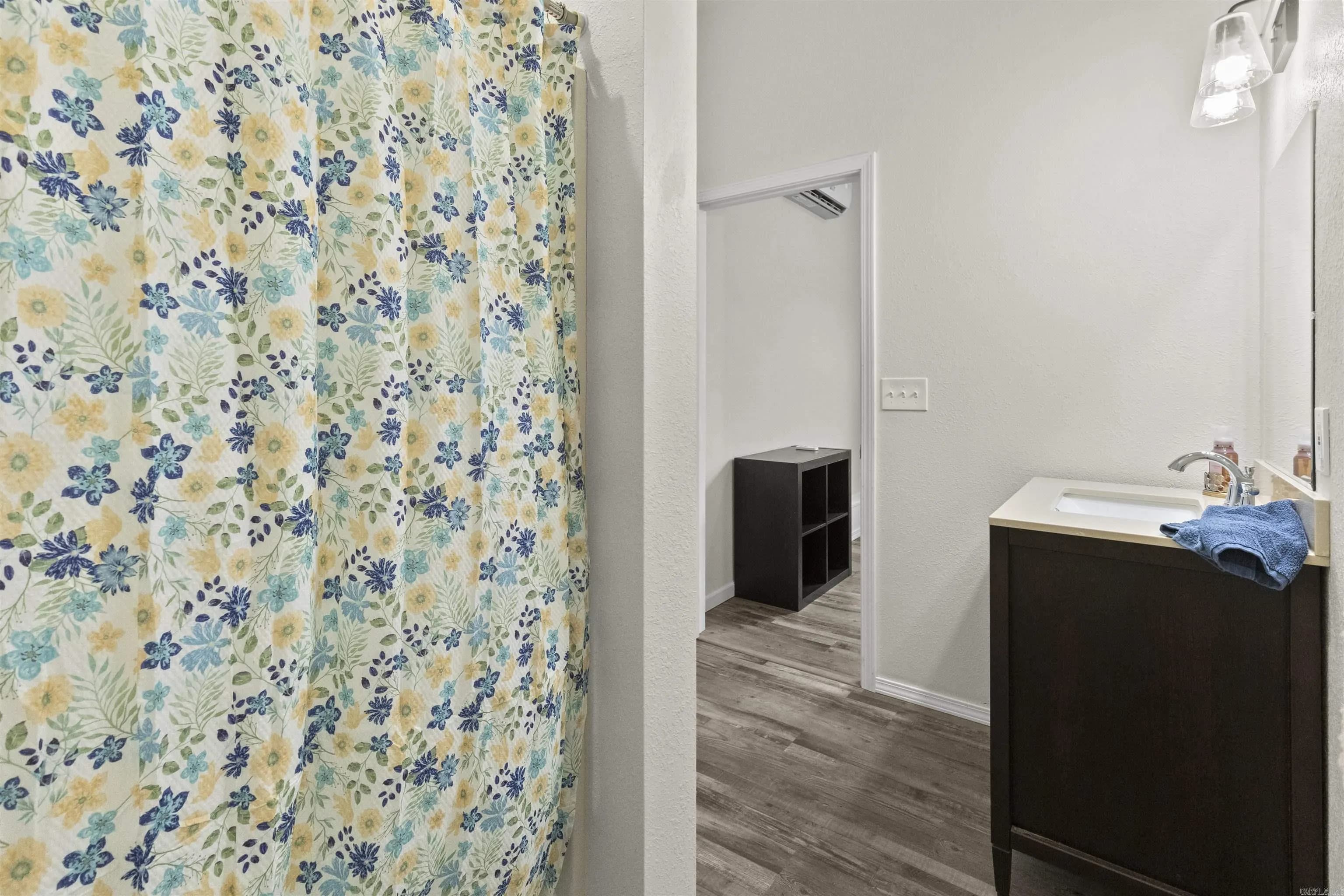 Property at 104B N Main - Image 12