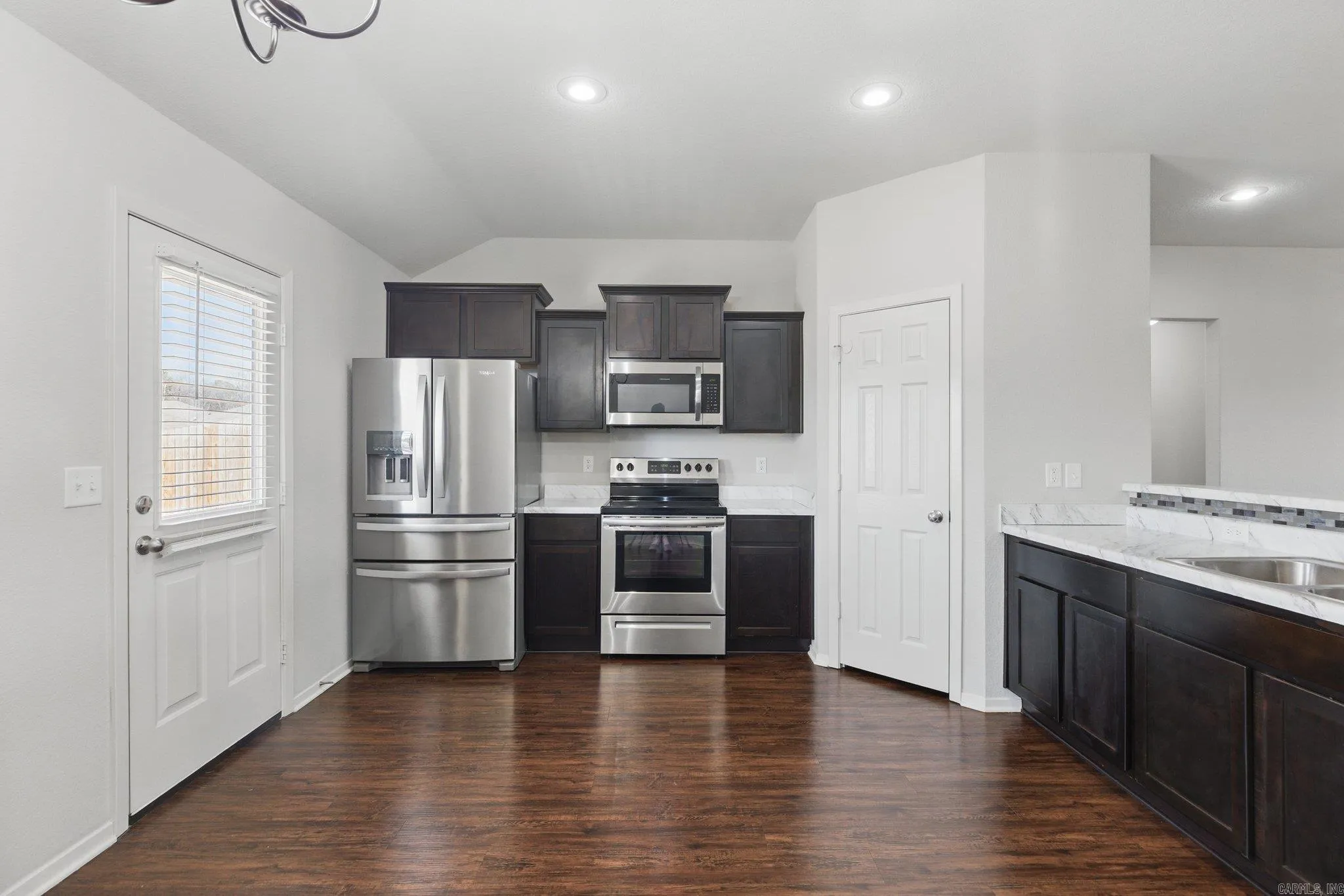 Property at 110  Giselle - Image 21
