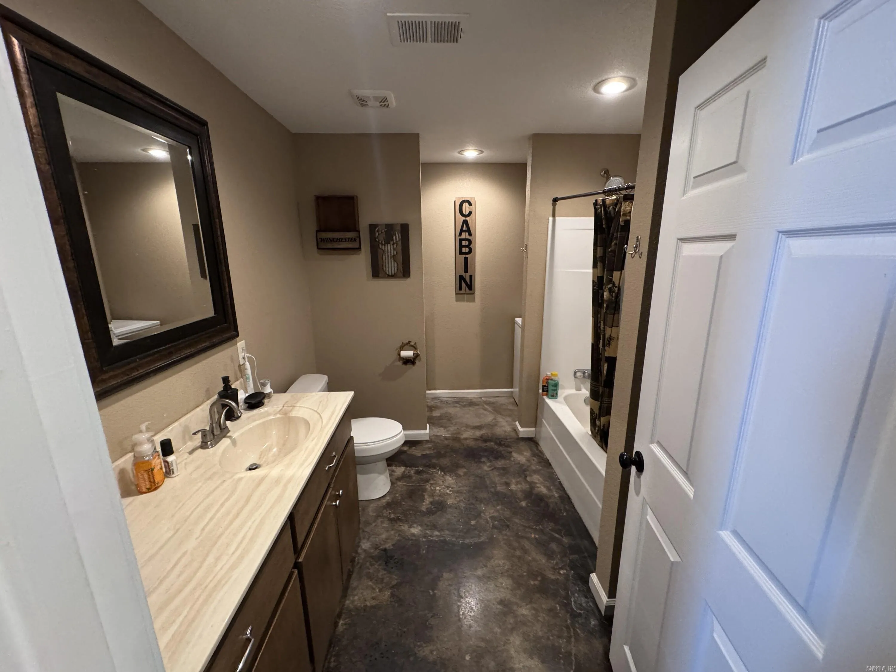 Property at 4689  Oak ridge - Image 10