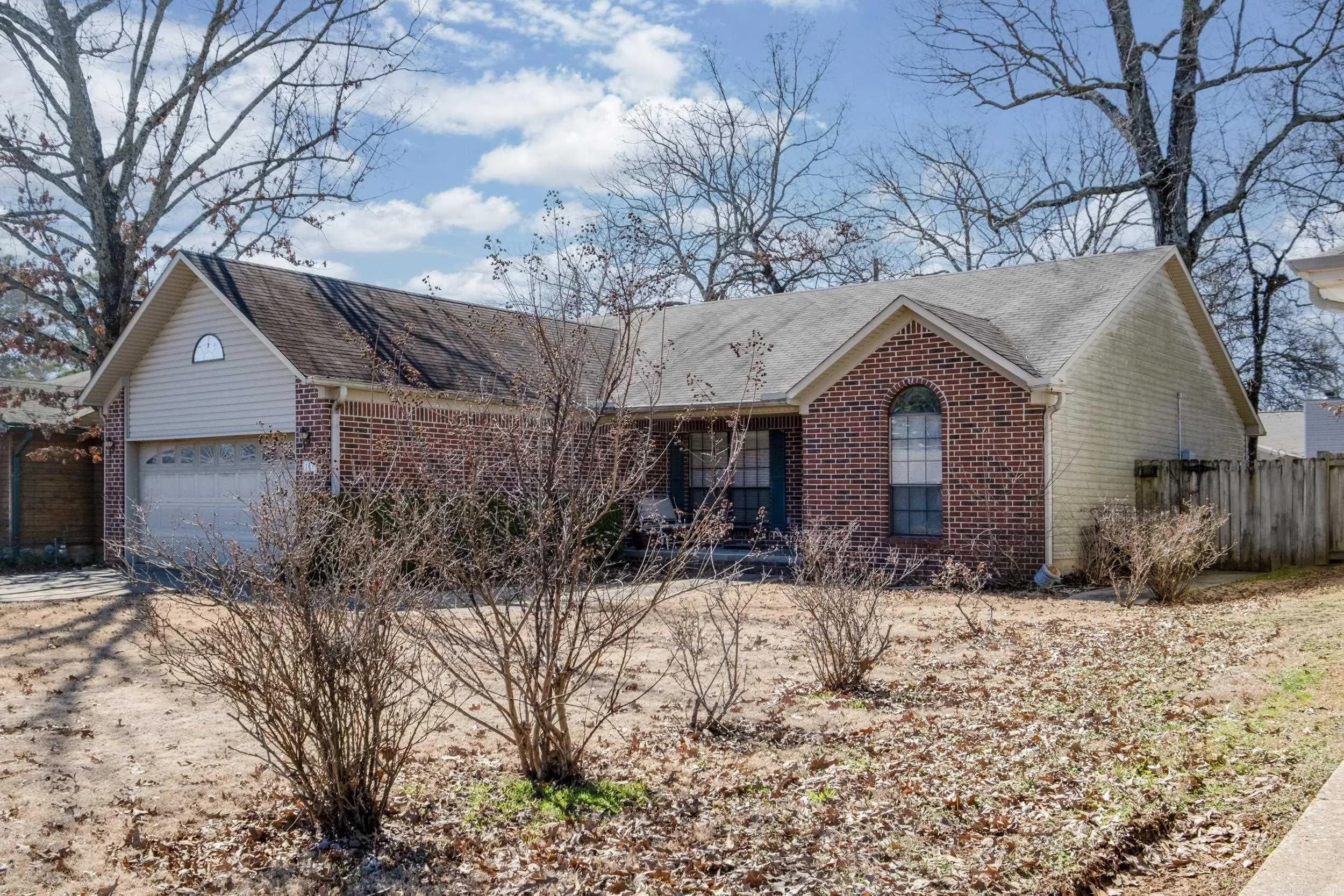 Property at 103  Spring oak - Image 2