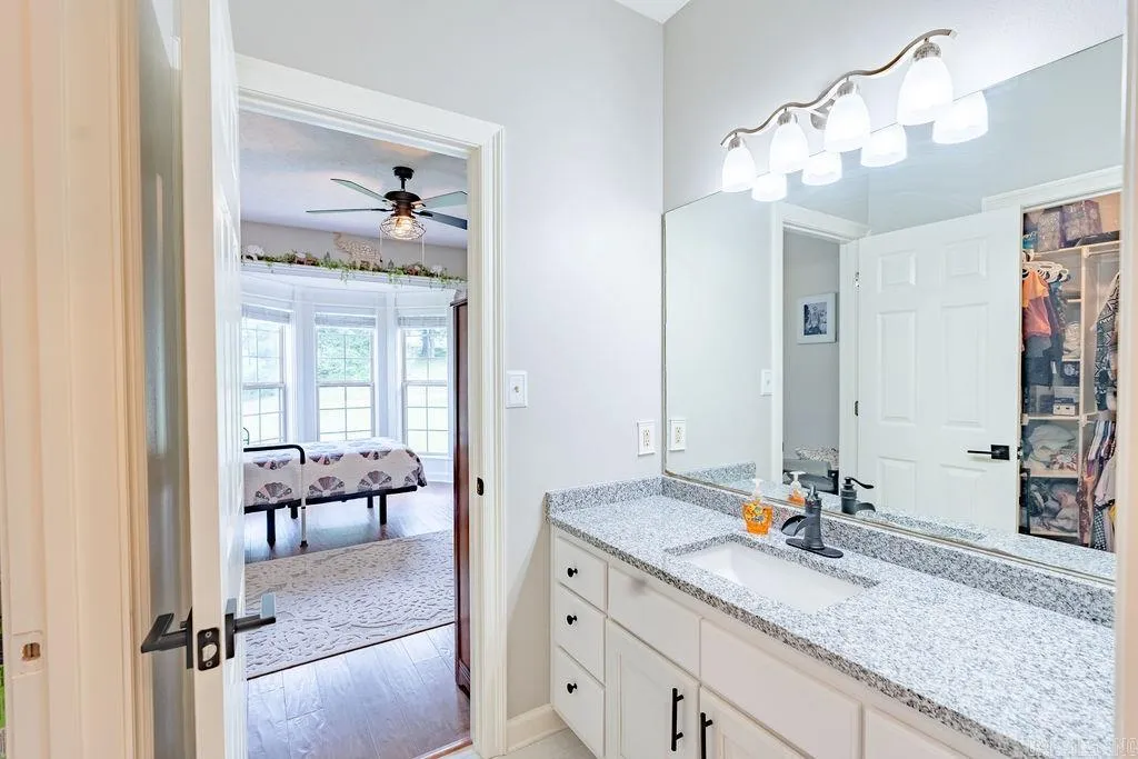 Property at 112  Ashlei - Image 33