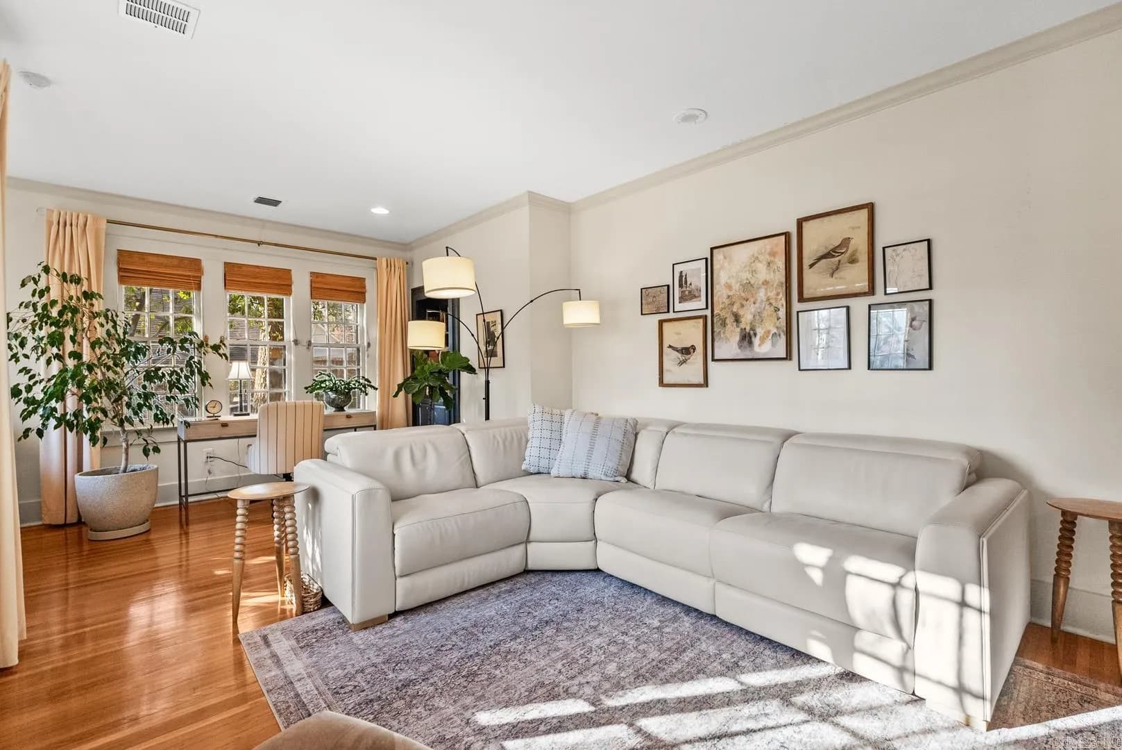 Property at 4801  Kavanaugh - Image 3