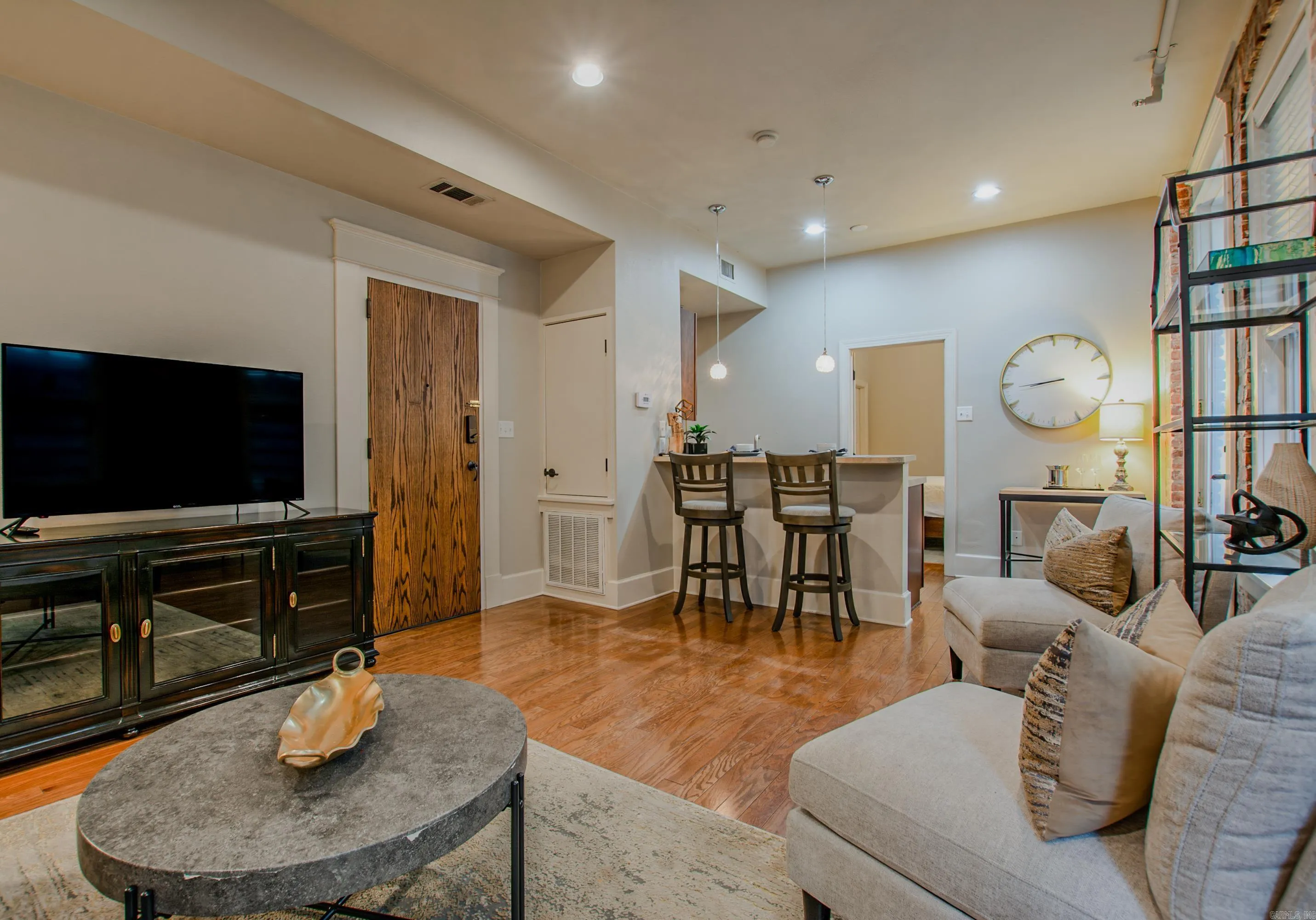 Property at 614  Center apt 4, 4 - Image 5