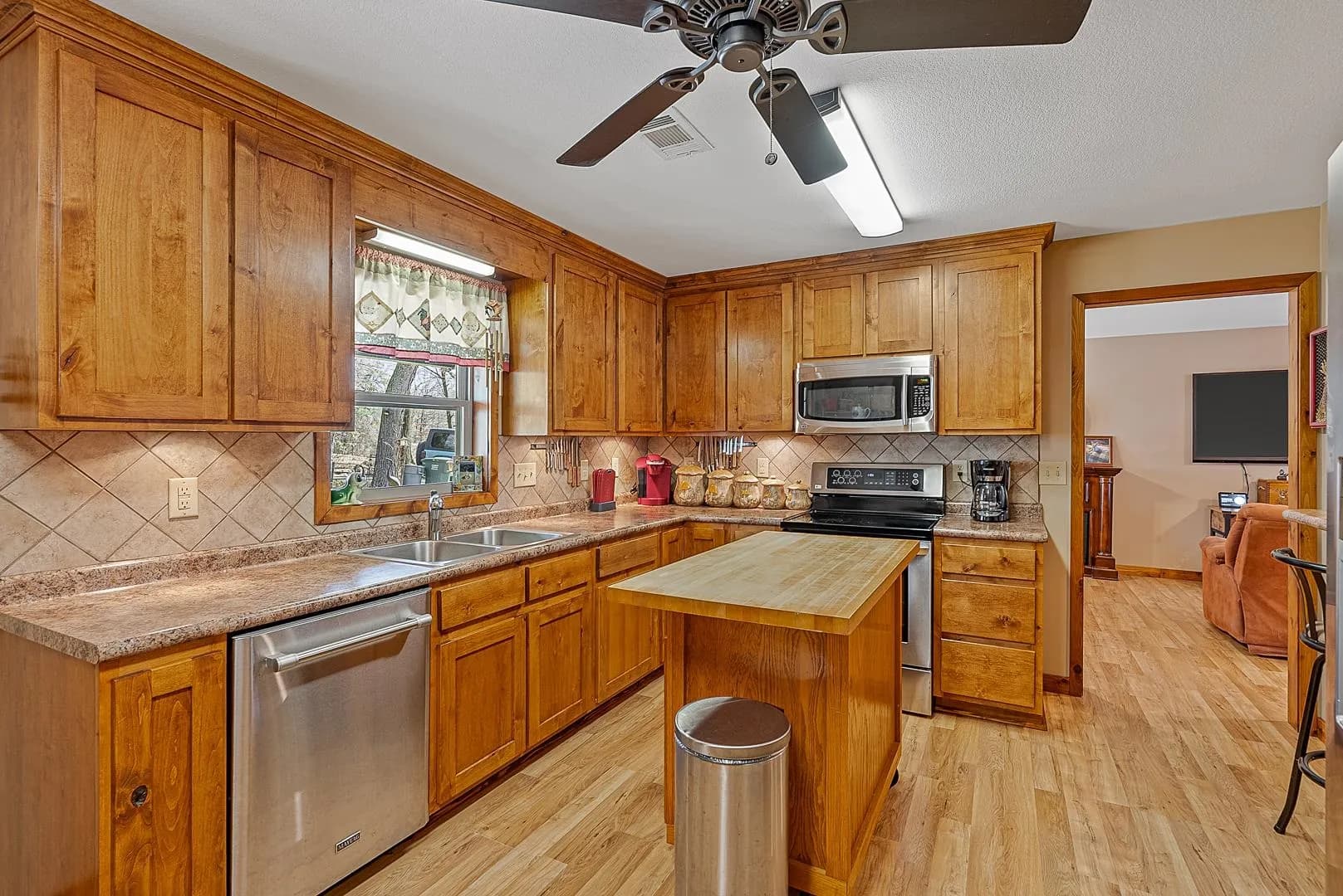 Property at 5407  Dawson - Image 25