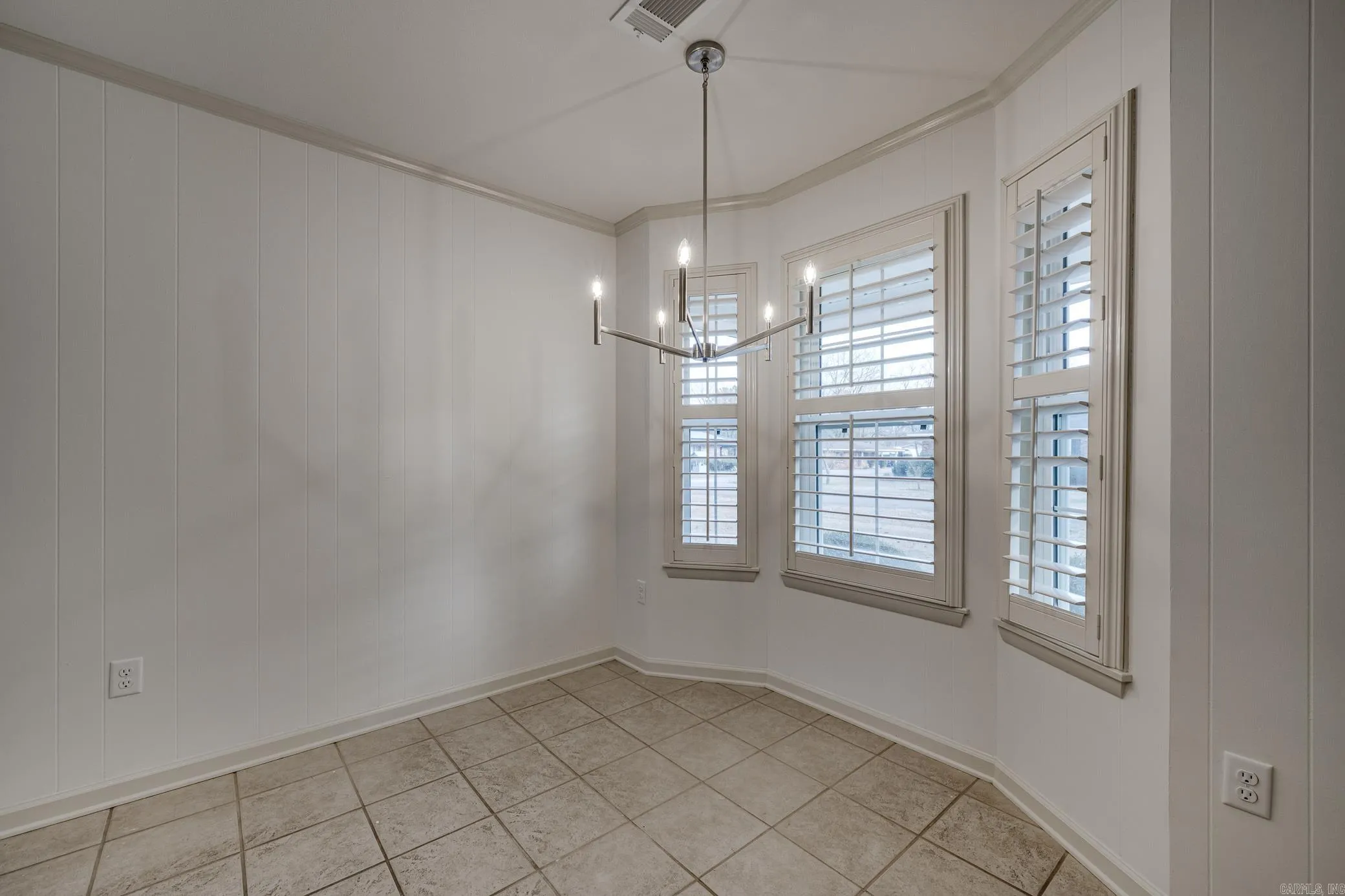 Property at 602  Oregon street - Image 12