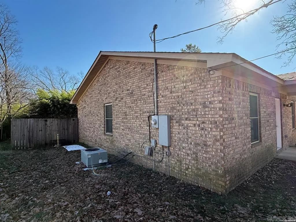 Property at 212  Jeffries - Image 3