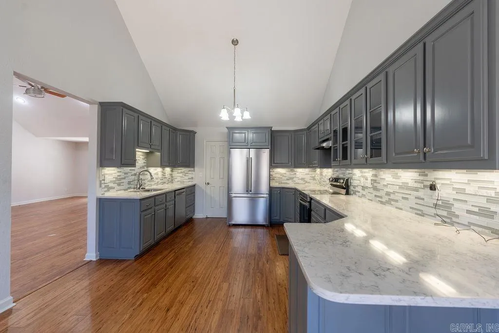 Property at 444  Wildflower - Image 15