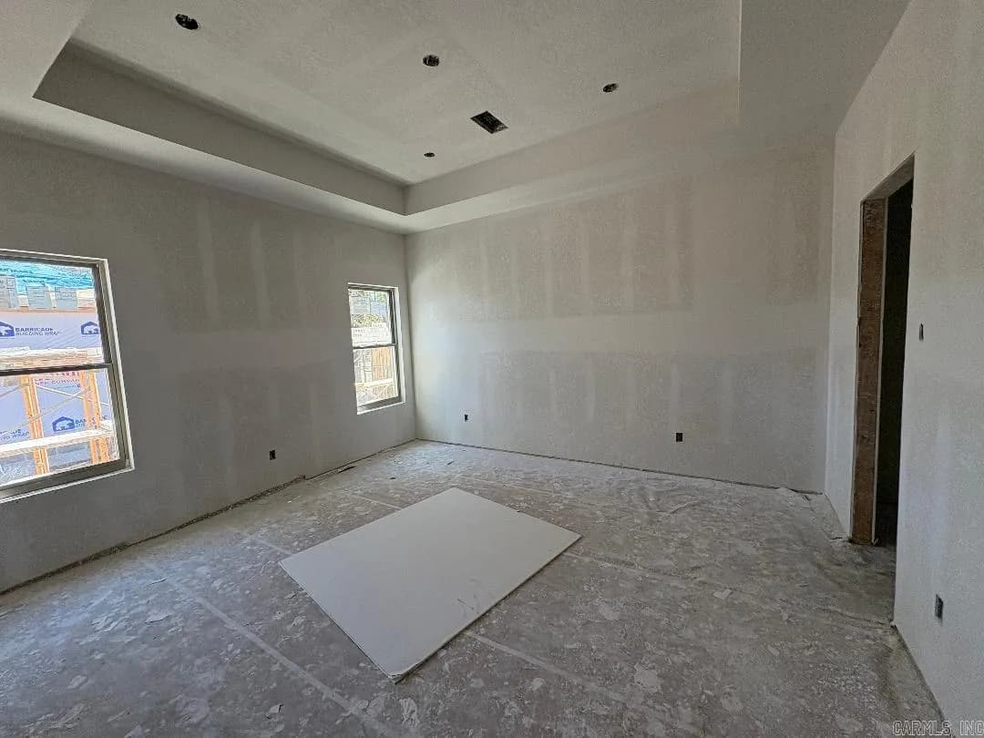 Property at 214 N Hickory - Image 8