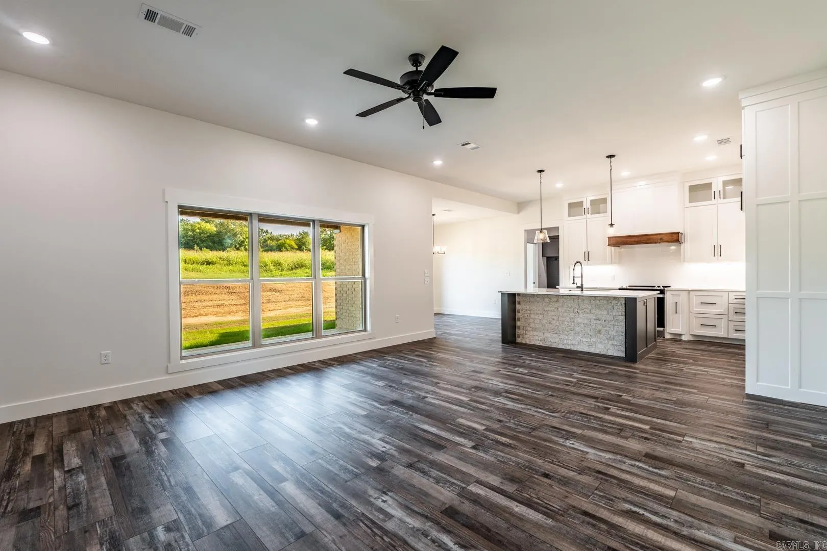 Property at 281  Castleberry road - Image 9