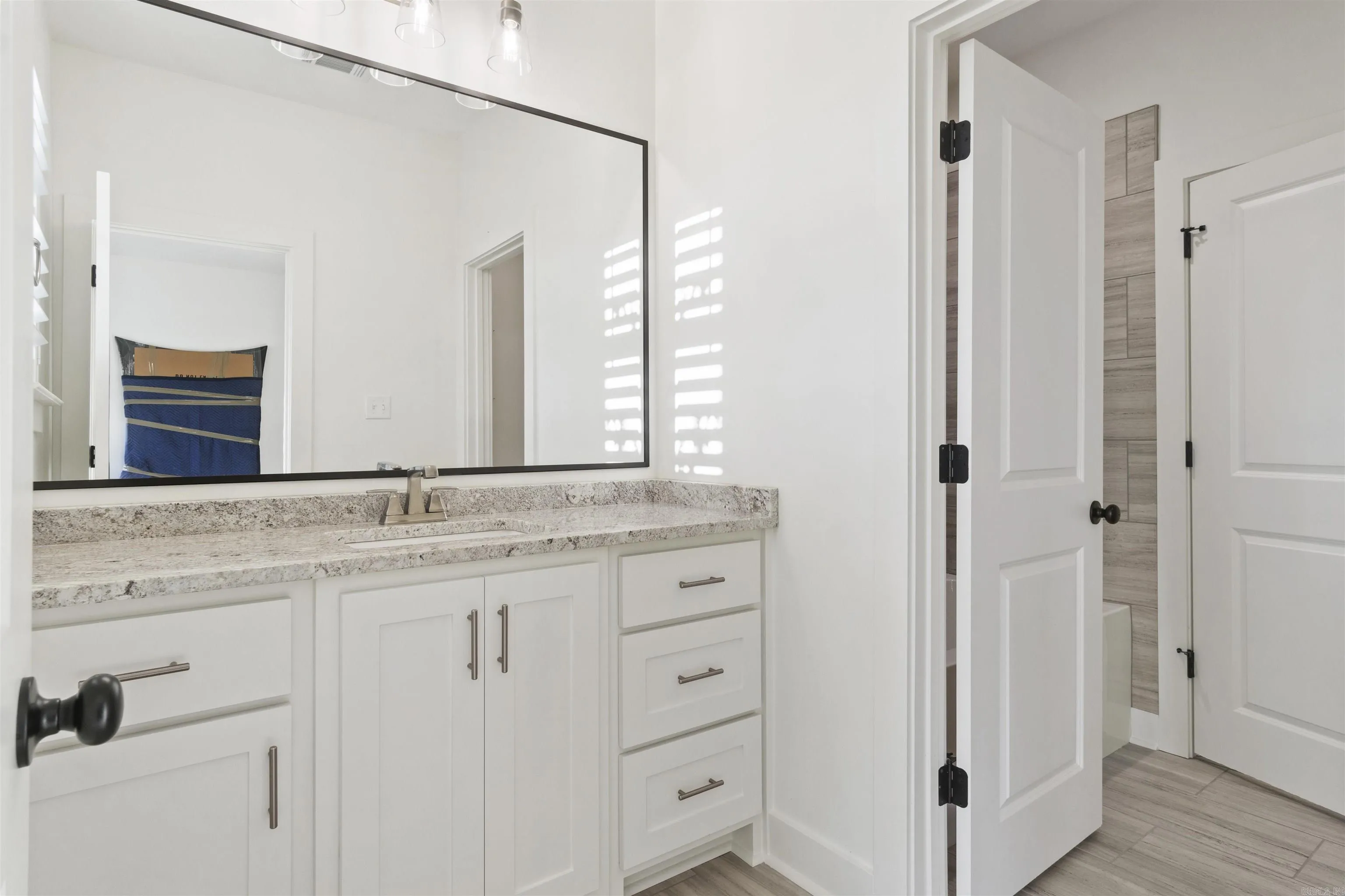 Property at 614  Glenwood springs drive - Image 45