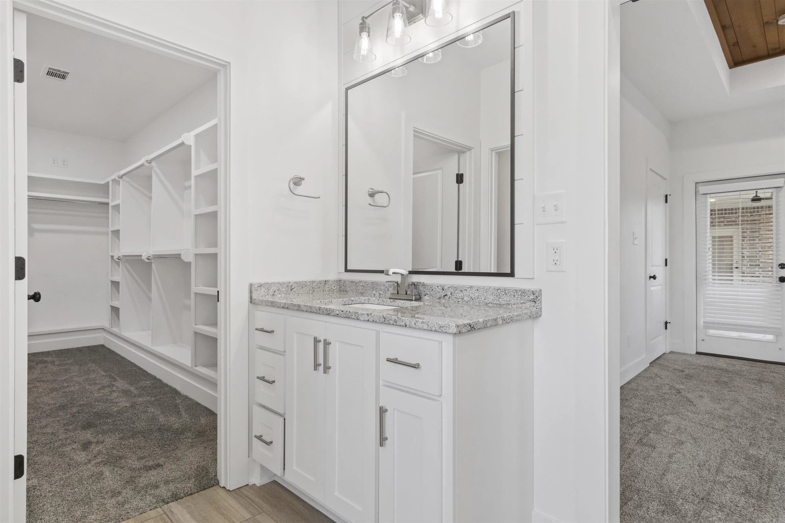 Property at 614  Glenwood springs drive - Image 30