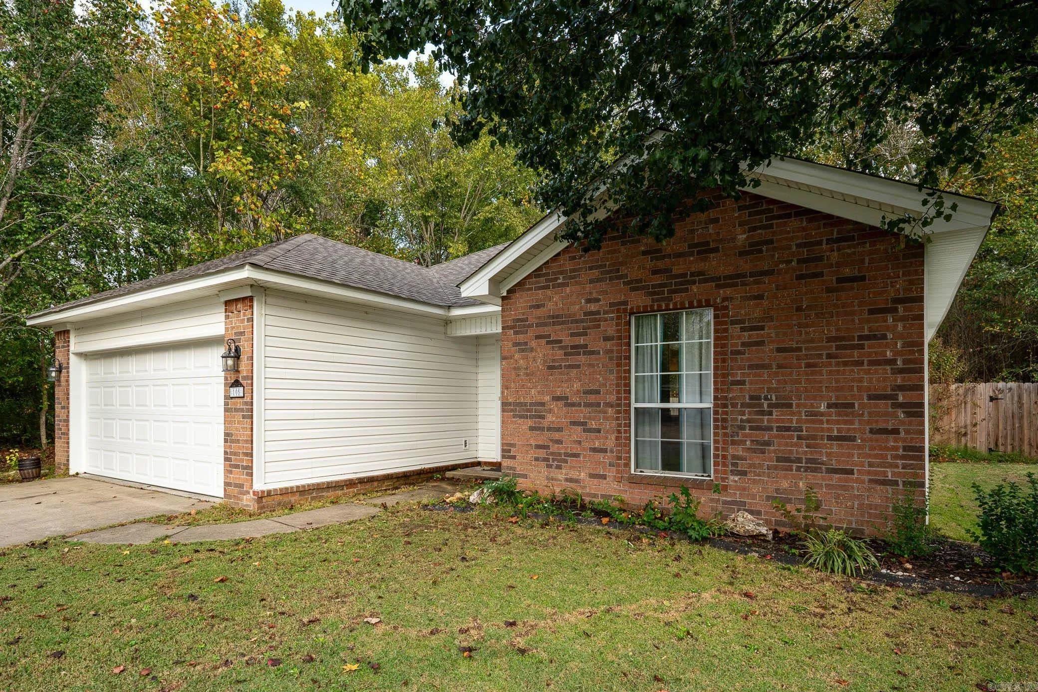 Property at 105  Rosebud - Image 35
