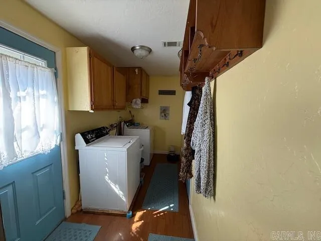 Property at 106 NE Carolina - Image 18