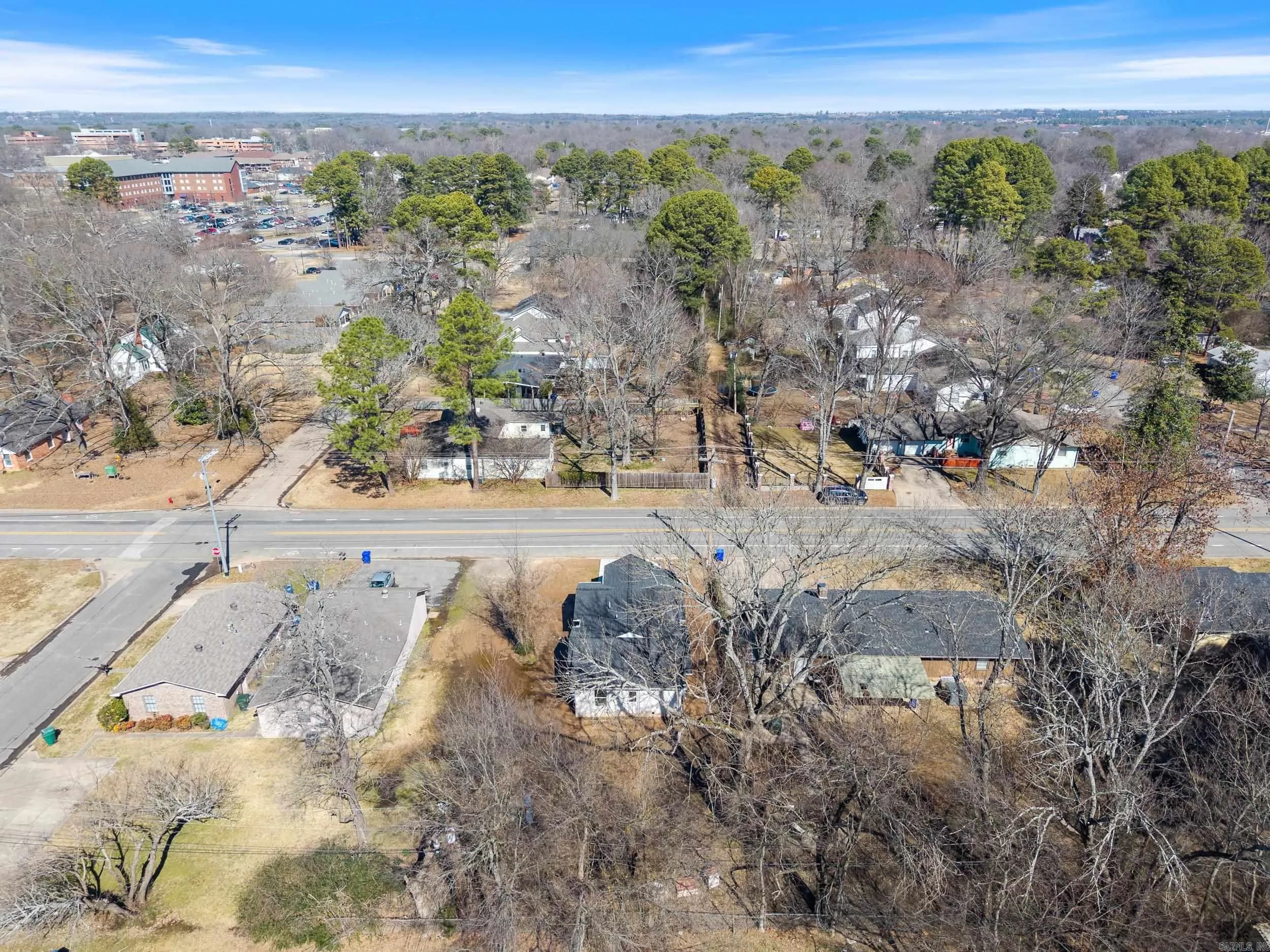 Property at 1915  Robins - Image 35