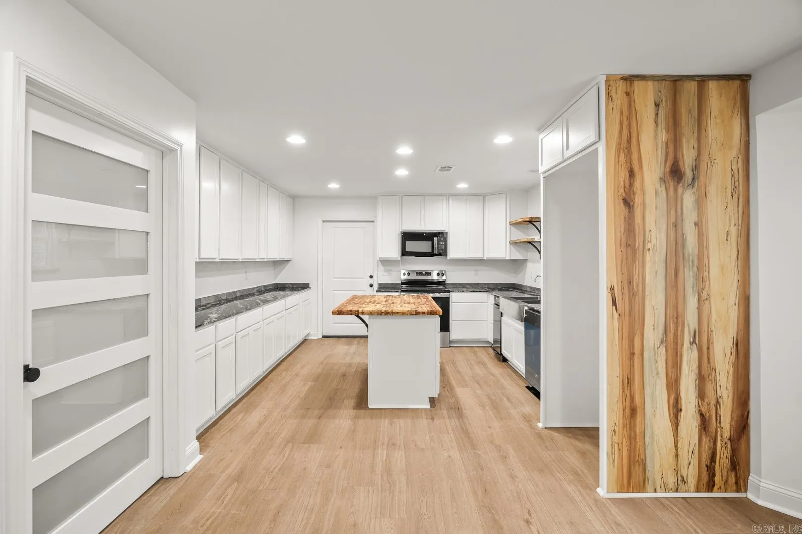 Property at 35 S Woodland - Image 10