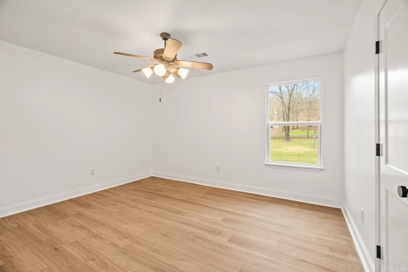 Property at 35 S Woodland - Image 26