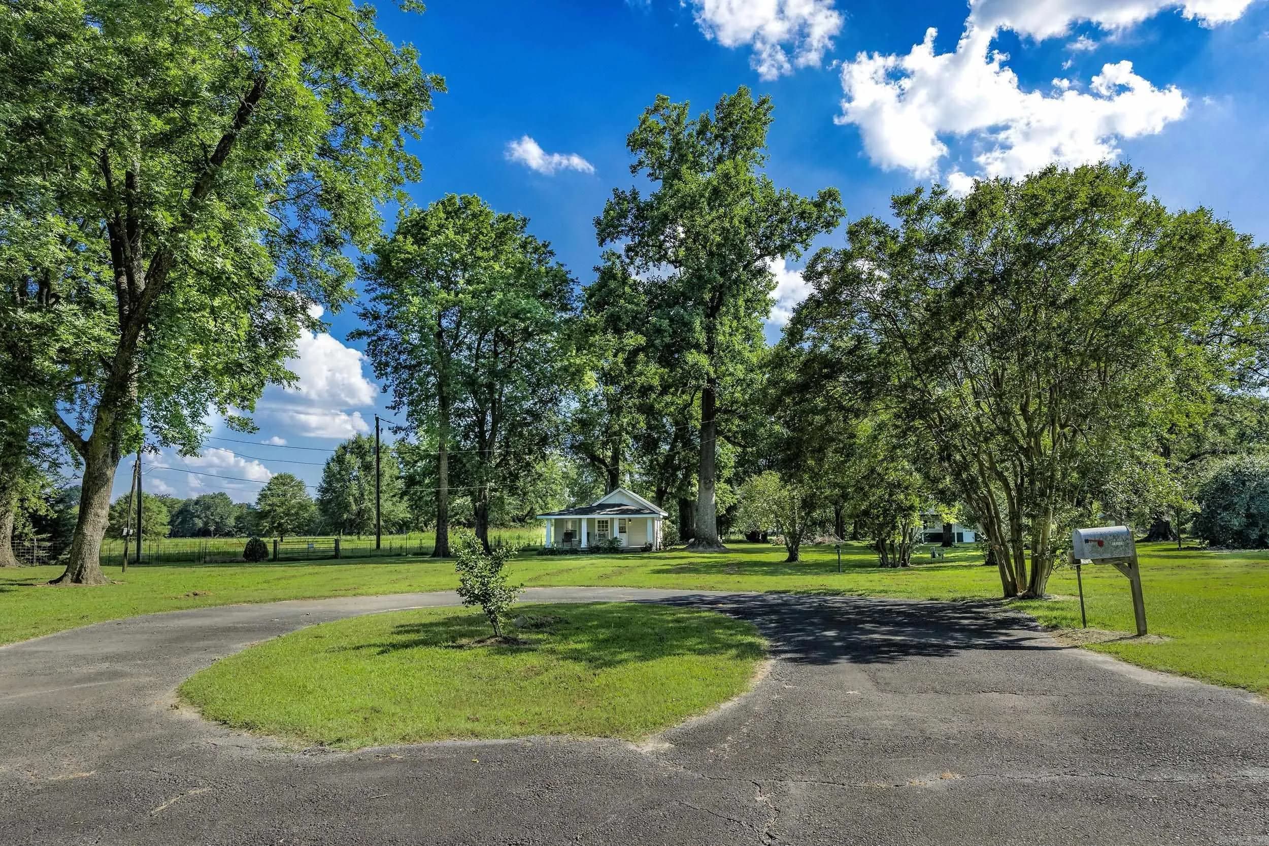 Property at 11115  Cottonwood - Image 12