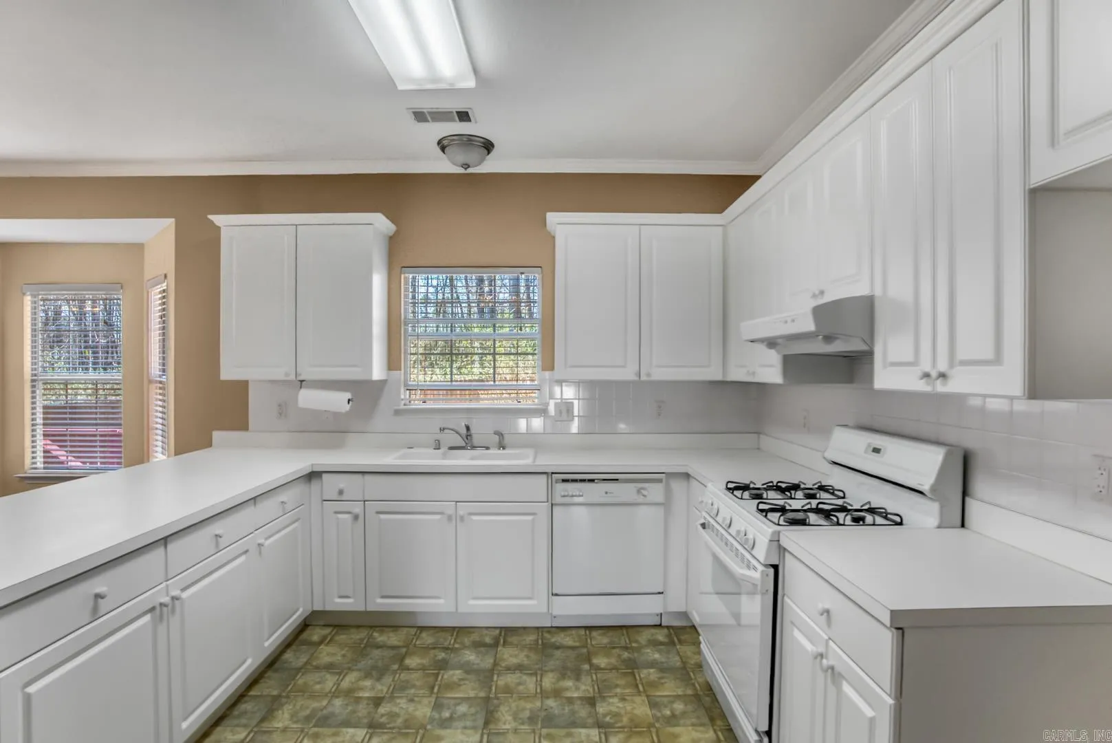 Property at 1304  Westhampton - Image 16